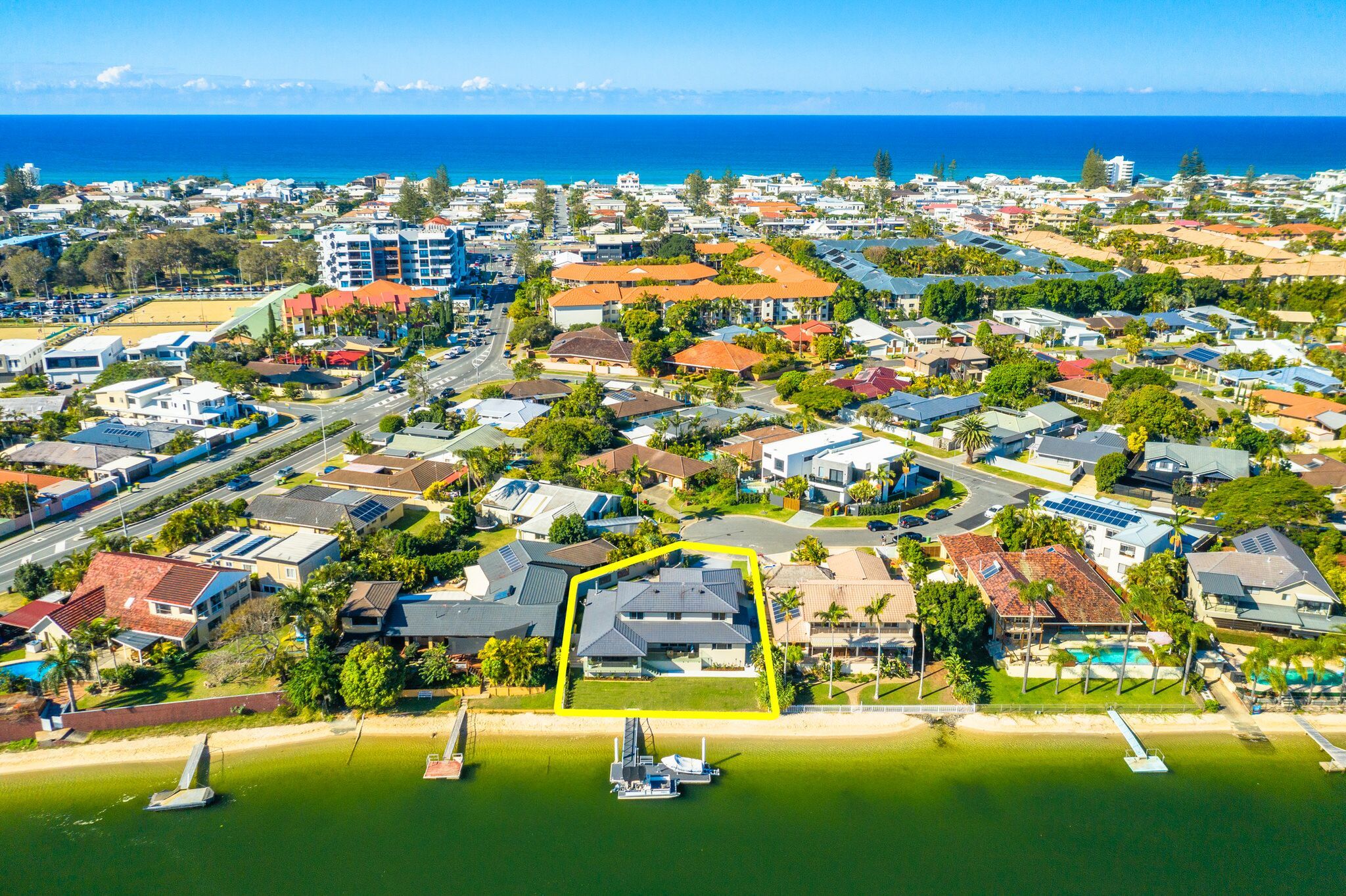 8 Ondine Court, Mermaid Waters, QLD 4218