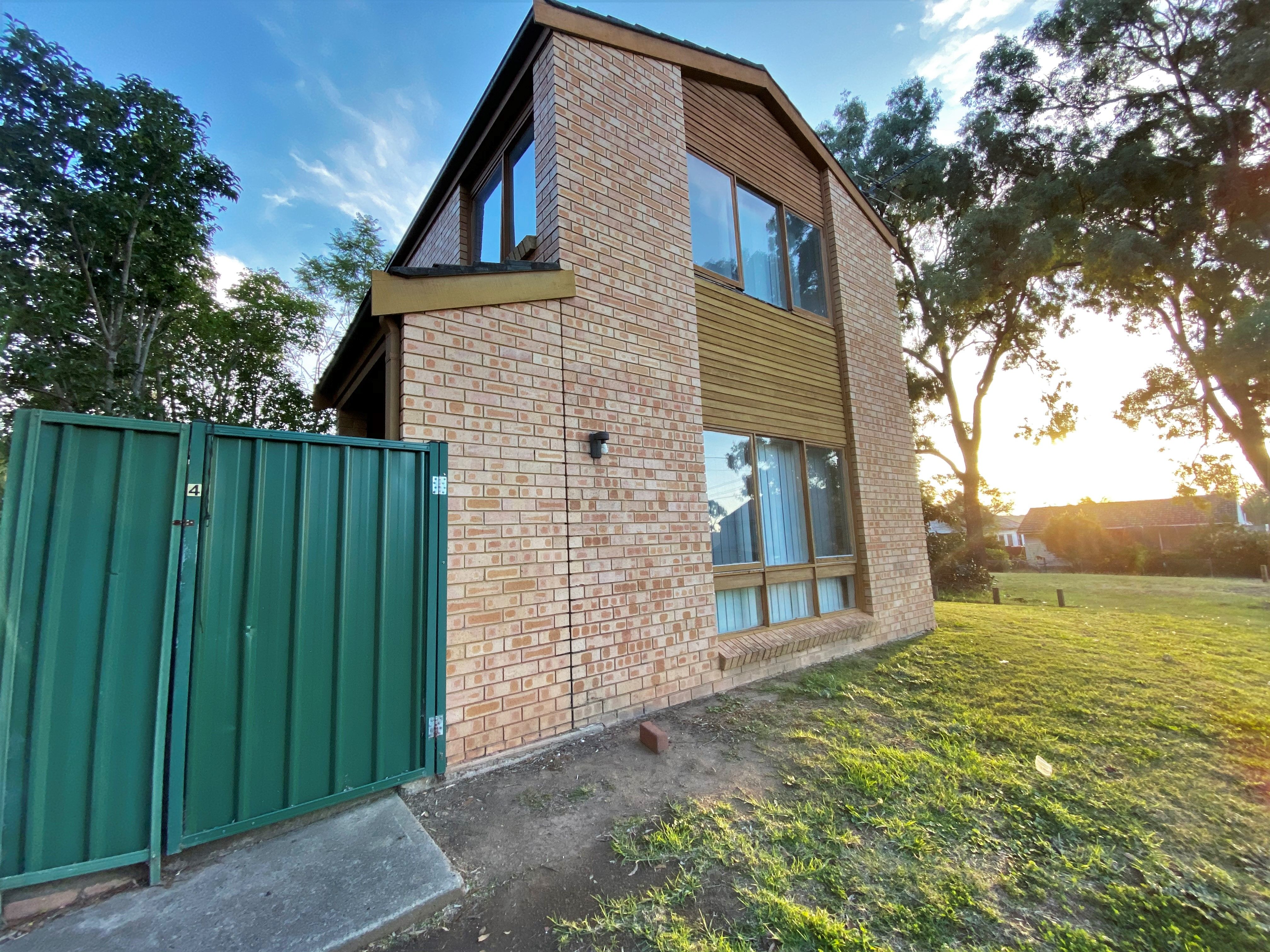 4/125 Cumberland Road, Ingleburn, NSW 2565
