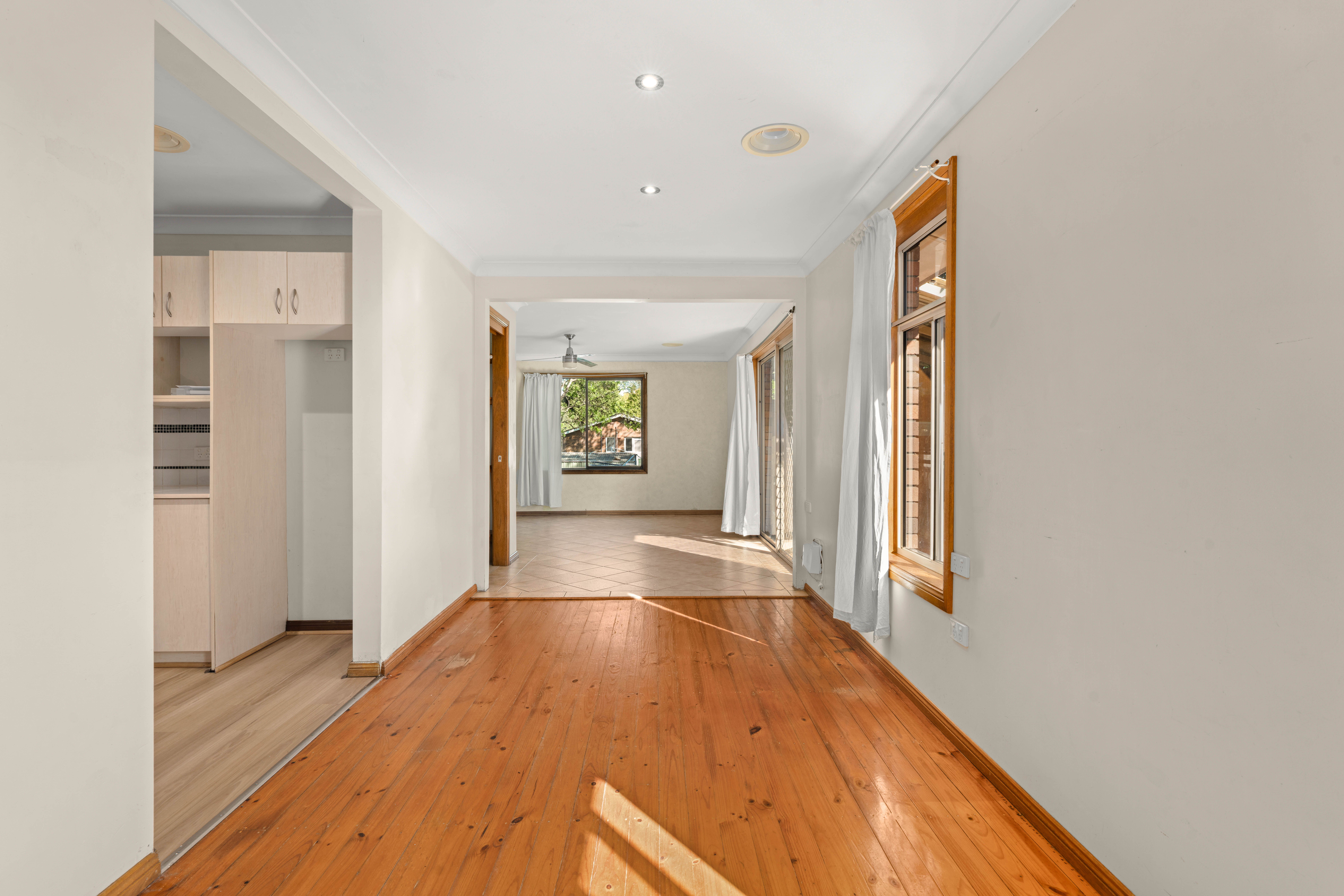 11 Sampson Crescent — photo 3 of 14