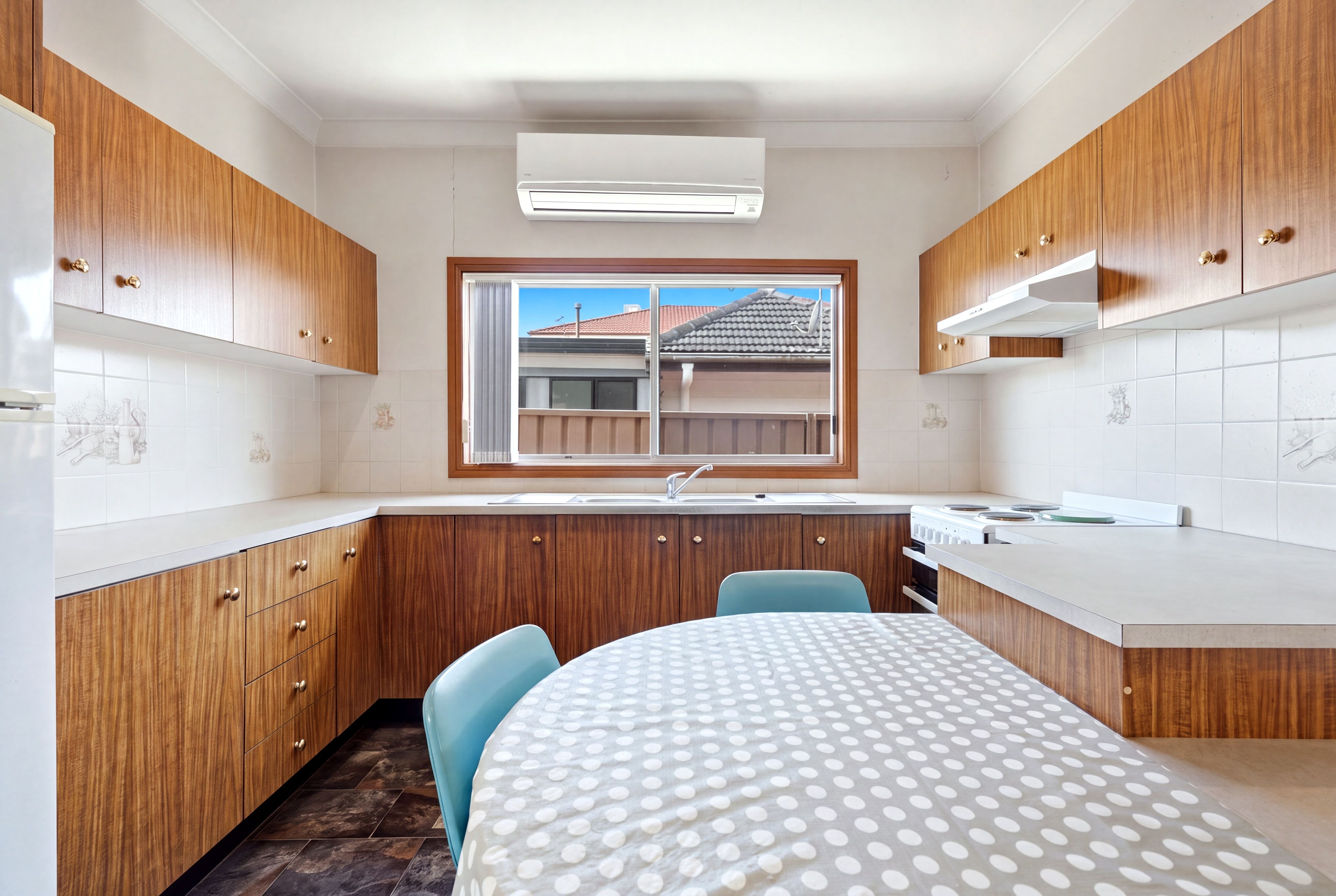 87 Torrens Street — photo 6 of 18