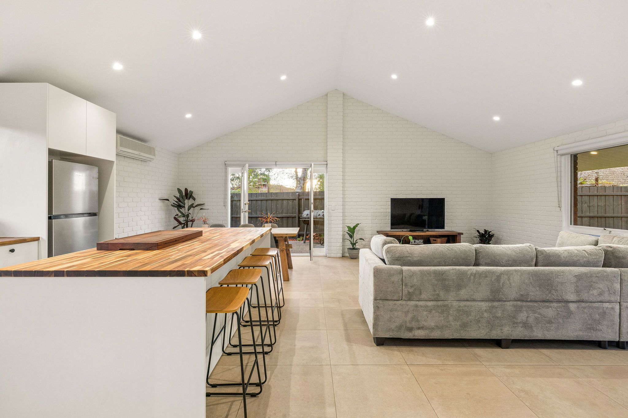 7 Landstead Court — photo 6 of 21