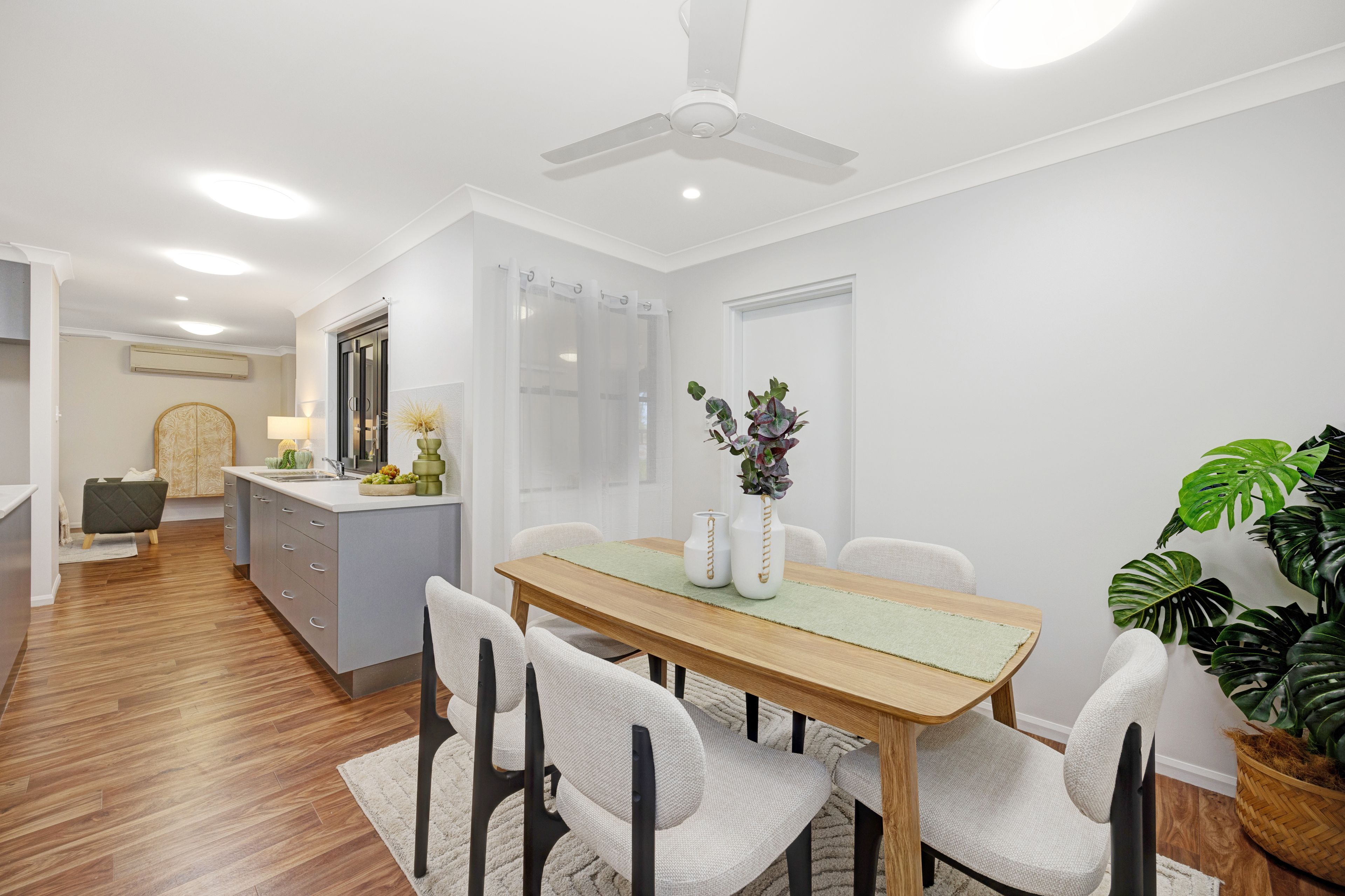25 South Beck Drive, Rasmussen, QLD 4815