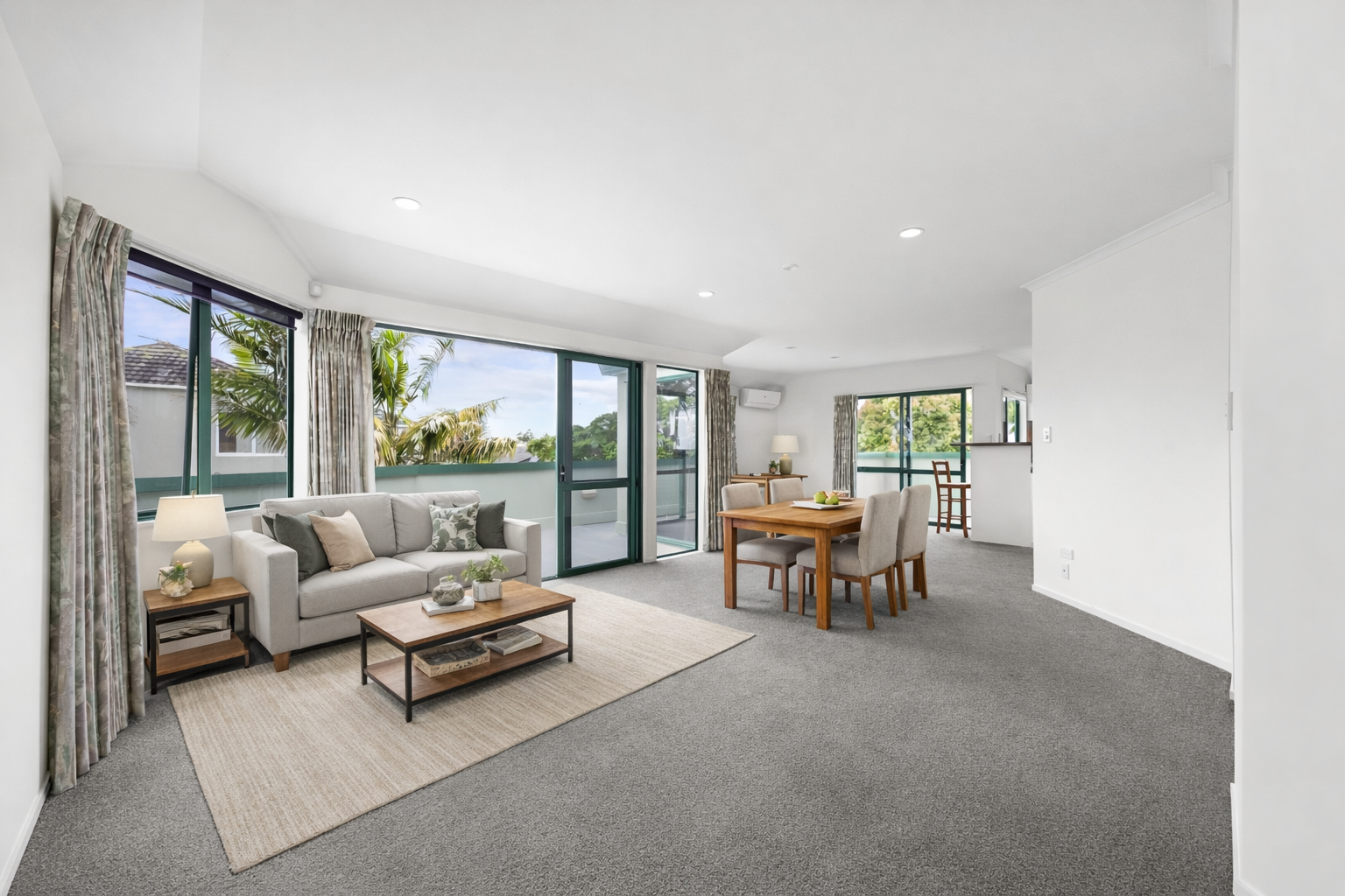 2/36 Devon Road, Bucklands Beach, Manukau City