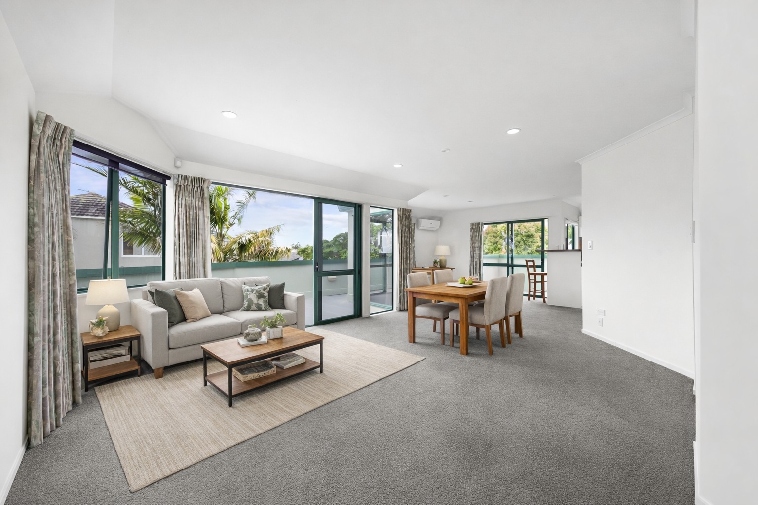 2/36 Devon Road, Bucklands Beach, Manukau City