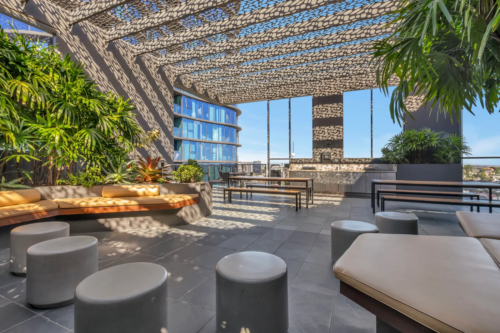 1411/4 Edmondstone Street, South Brisbane