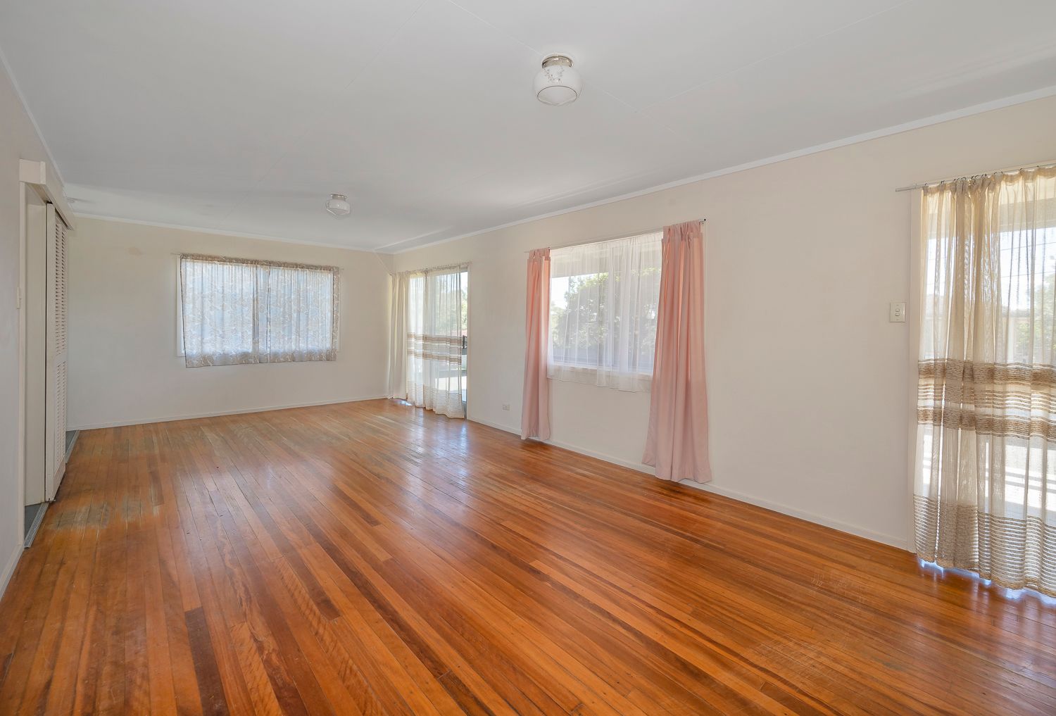 14 Caradon Street, Albany Creek, QLD 4035