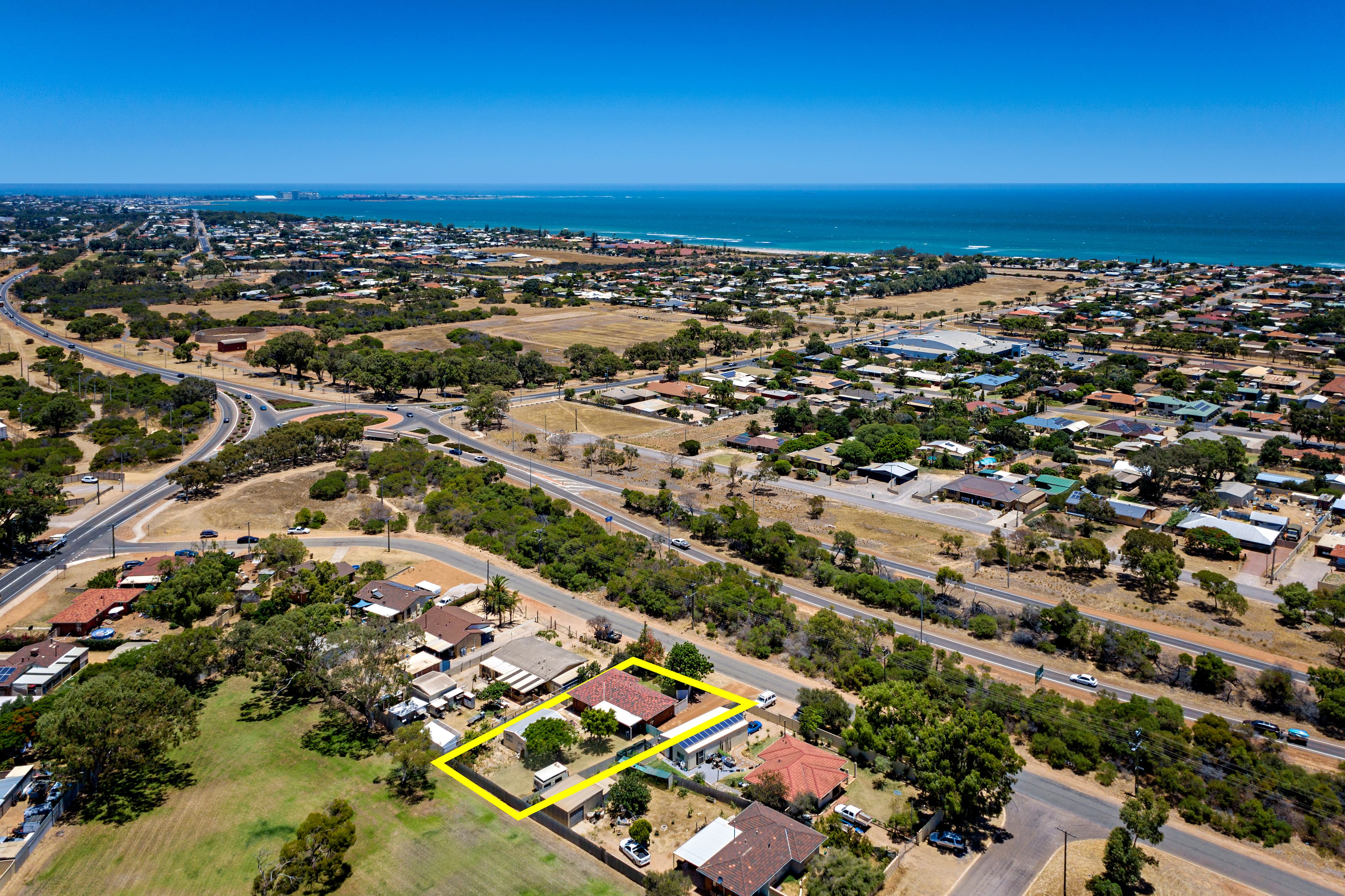 12 Beattie Road, Waggrakine WA 6530