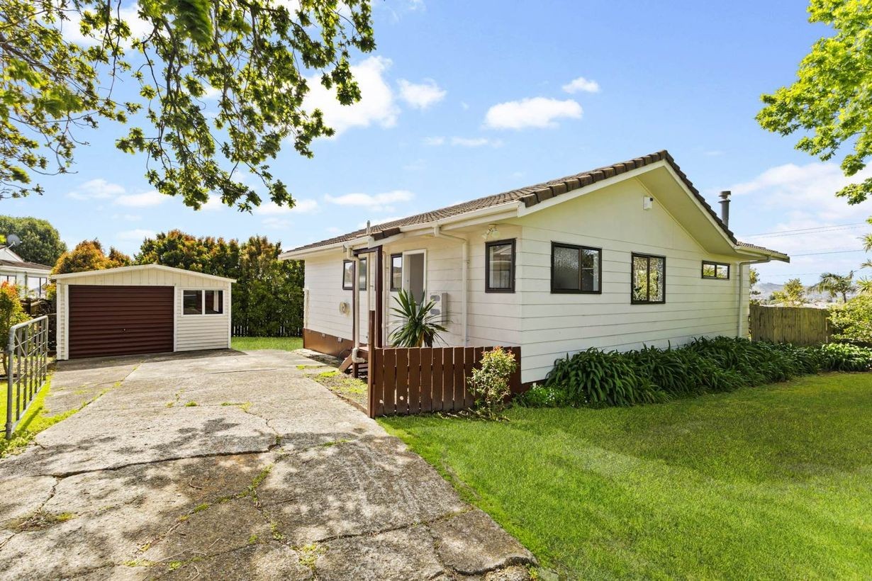 24 Aspiring Avenue, Clover Park, Manukau City