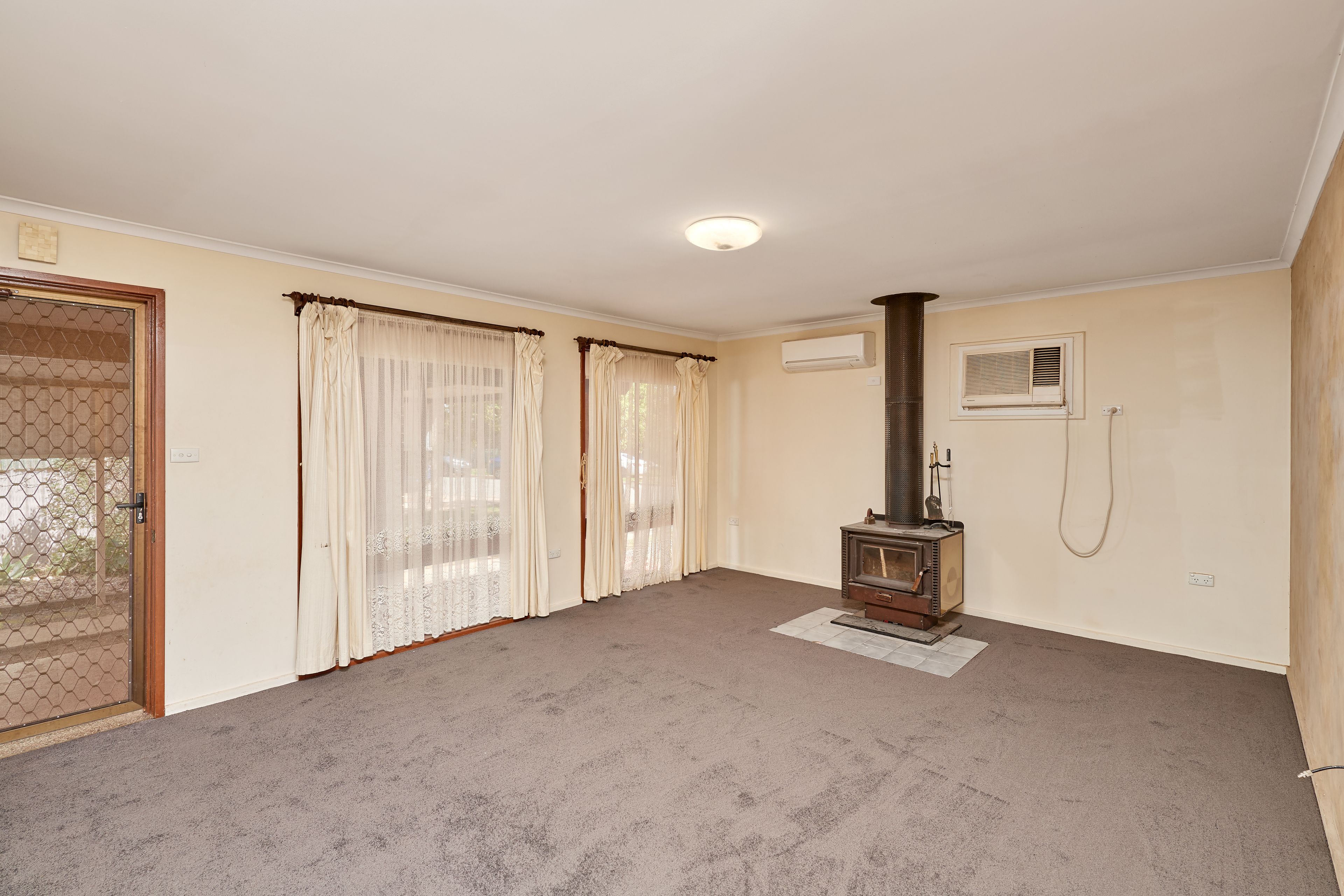 6 Simpson Avenue, FOREST HILL, NSW 2651