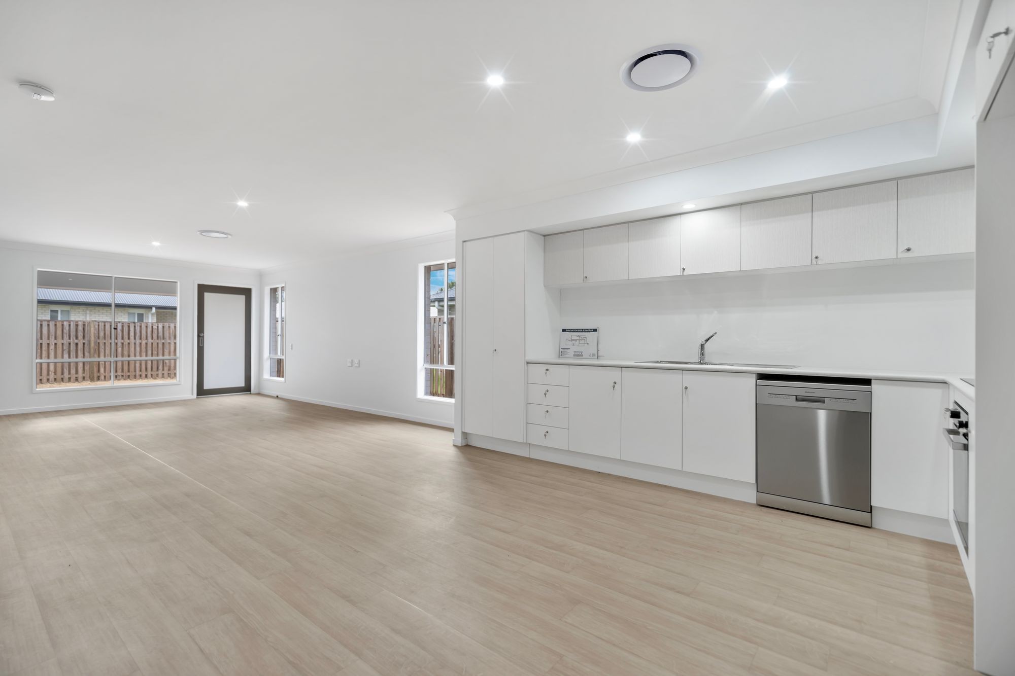 11 Cypress Circuit, Fernvale, QLD 4306