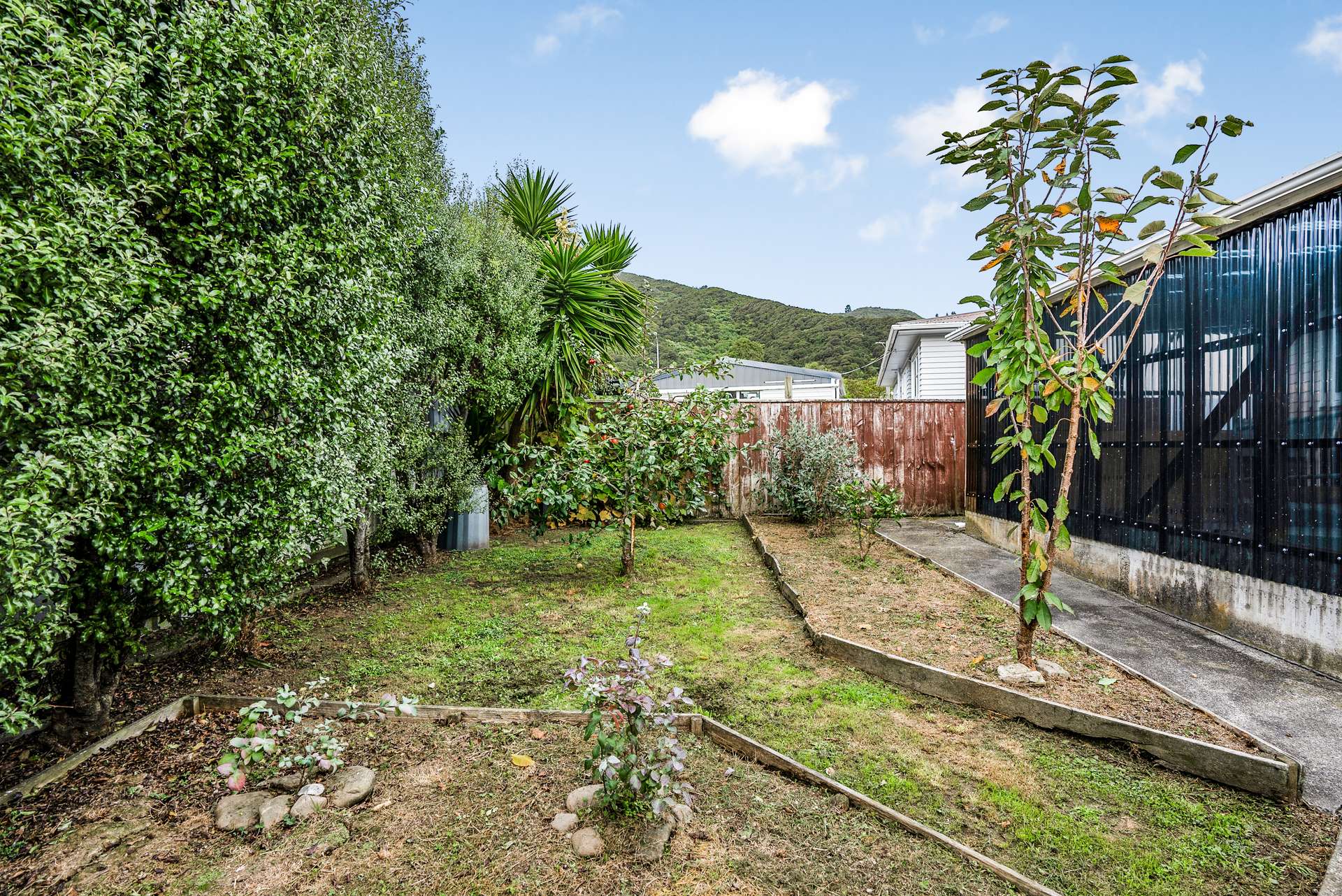 64 Russell Road photo 15