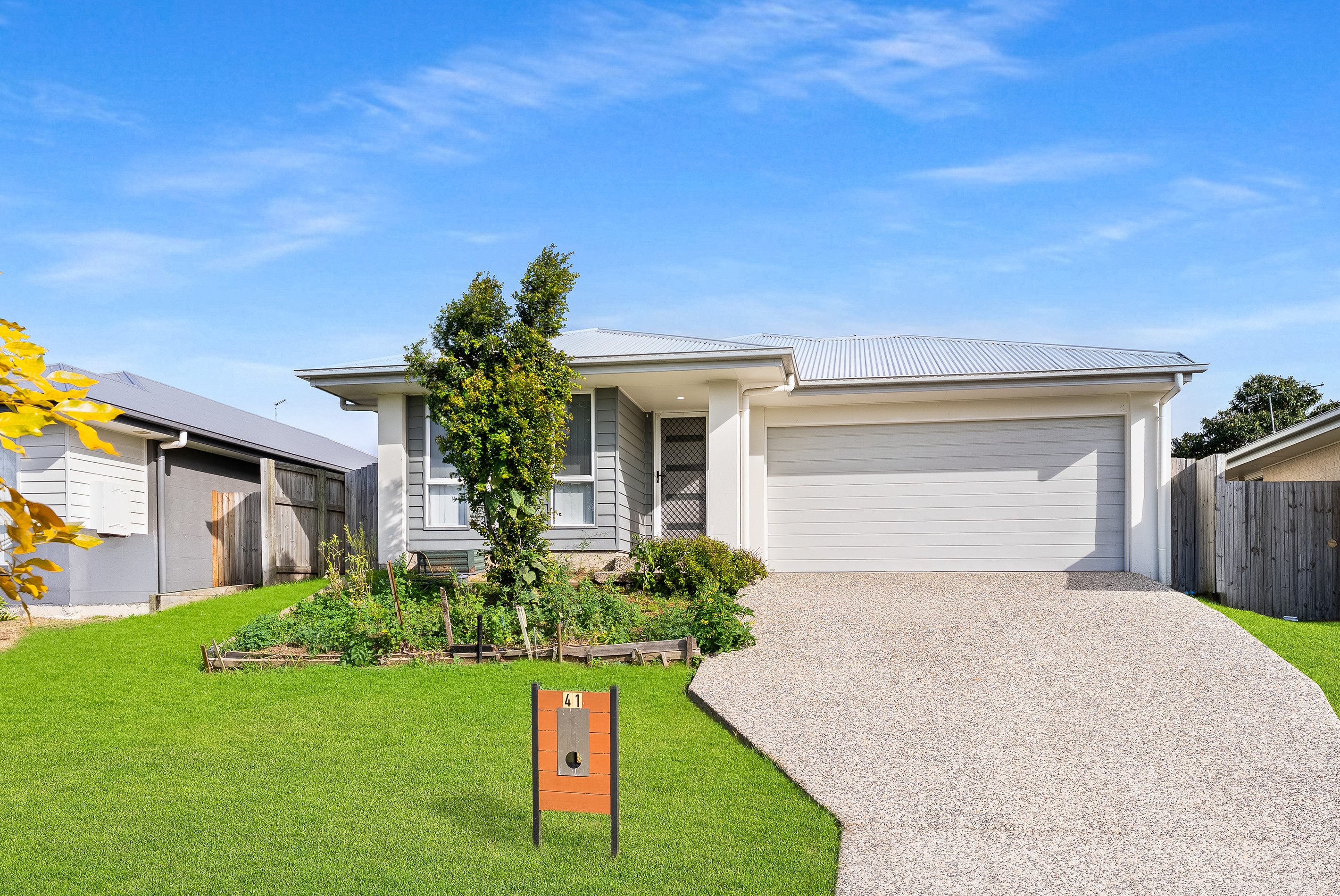 41 Wright Crescent, Flinders View, QLD 4305