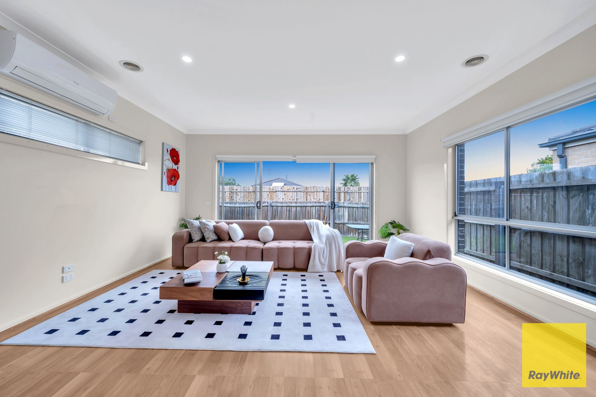 2/45 Vanderbilt Avenue — photo 11 of 24
