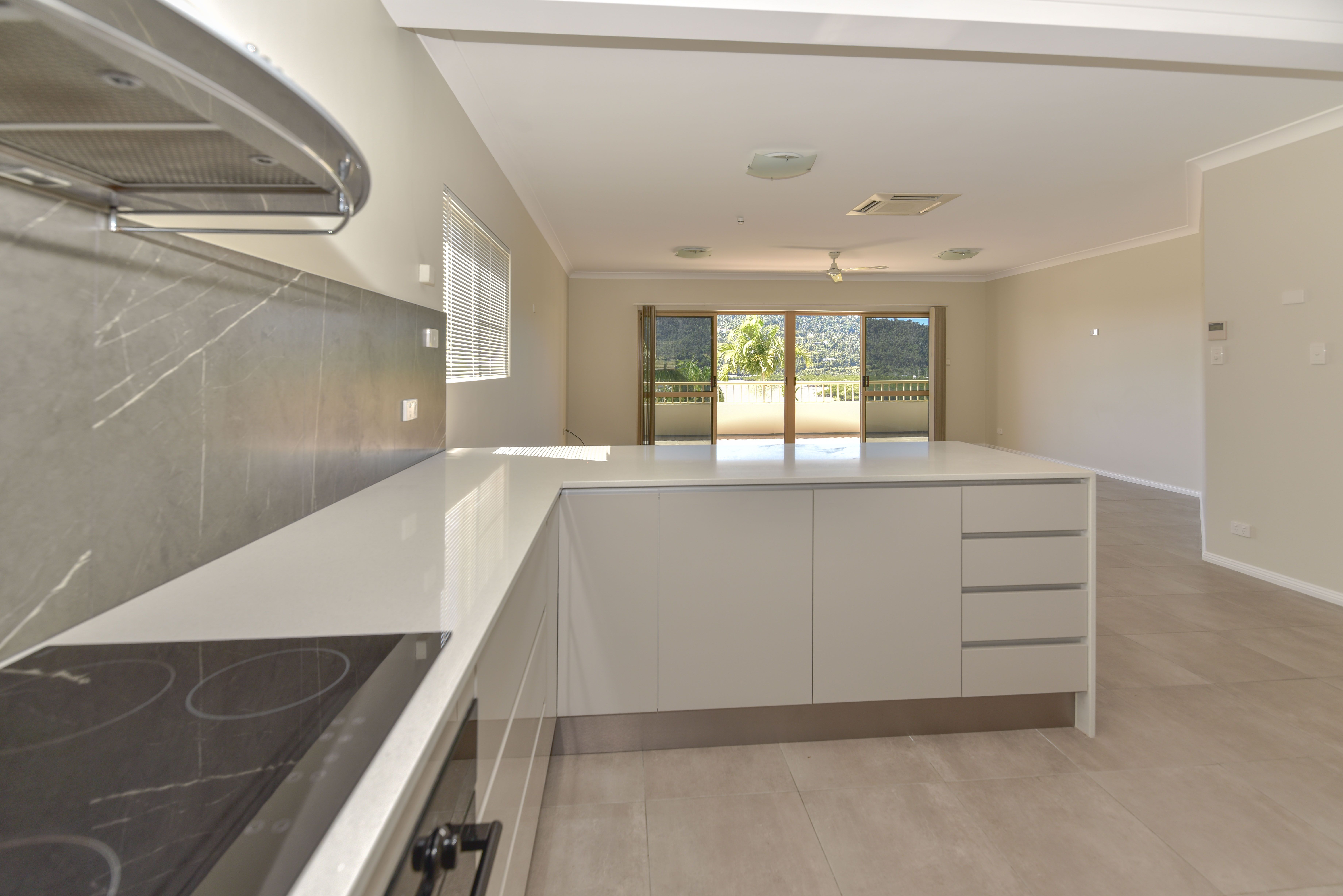 5/7 Hermitage Drive — photo 5 of 14