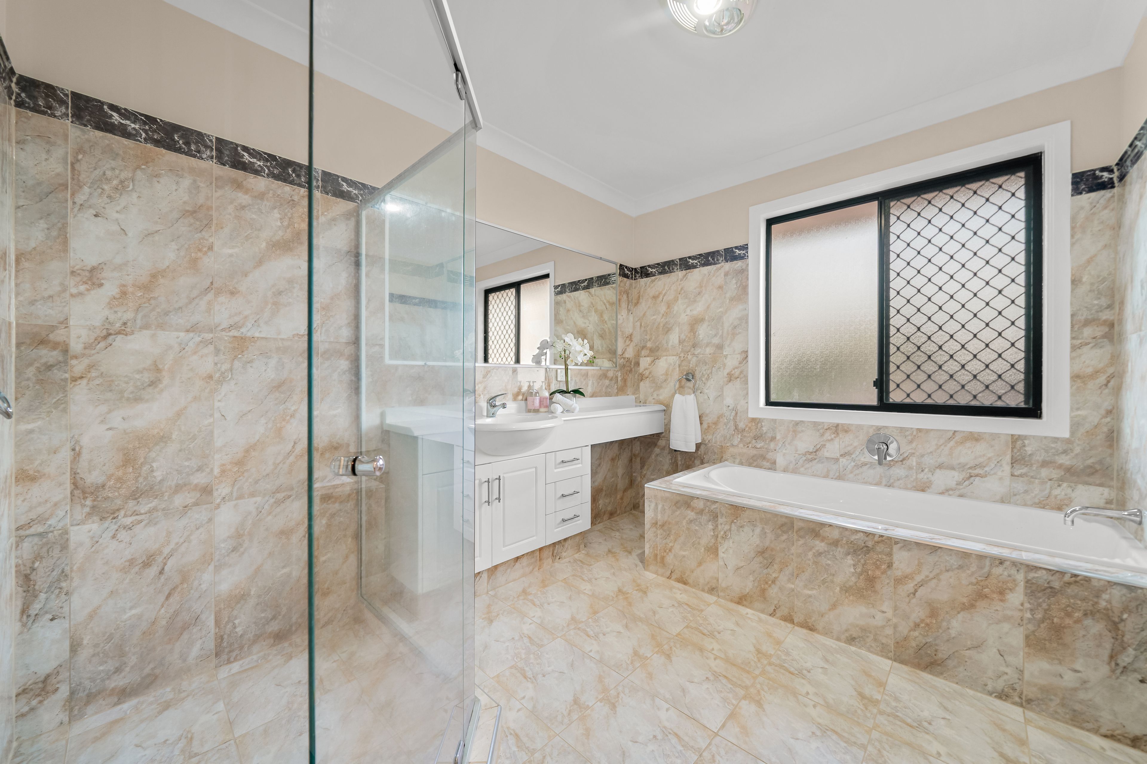 7 Kakadu Crescent — photo 19 of 27