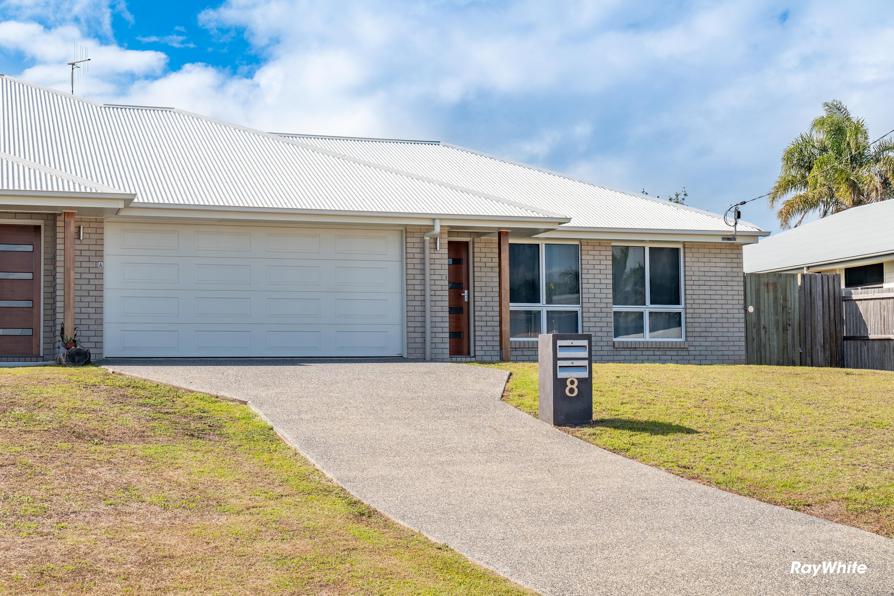8B Marian Street, Coral Cove, QLD 4670