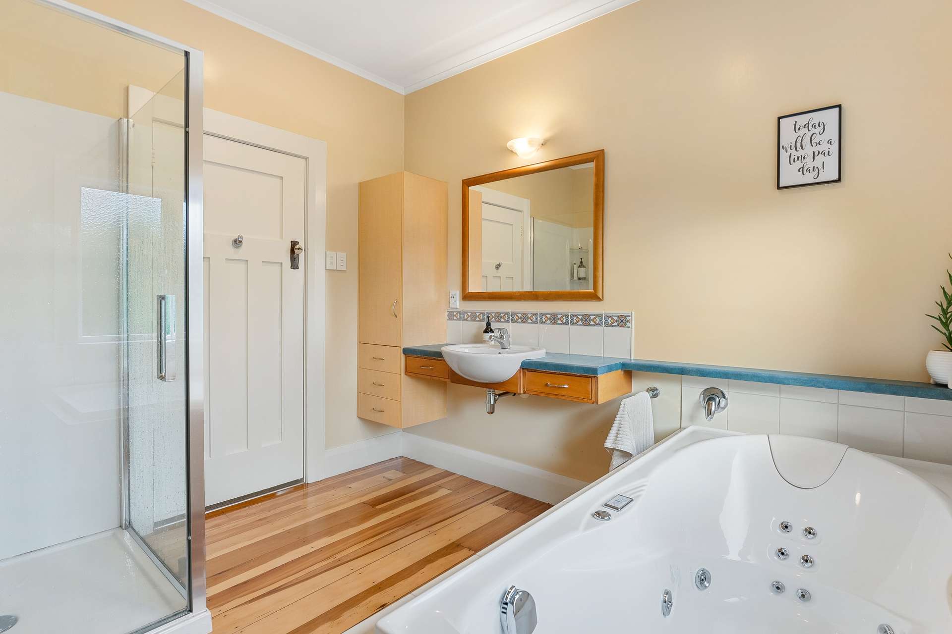 77 Beauchamp Street photo 20