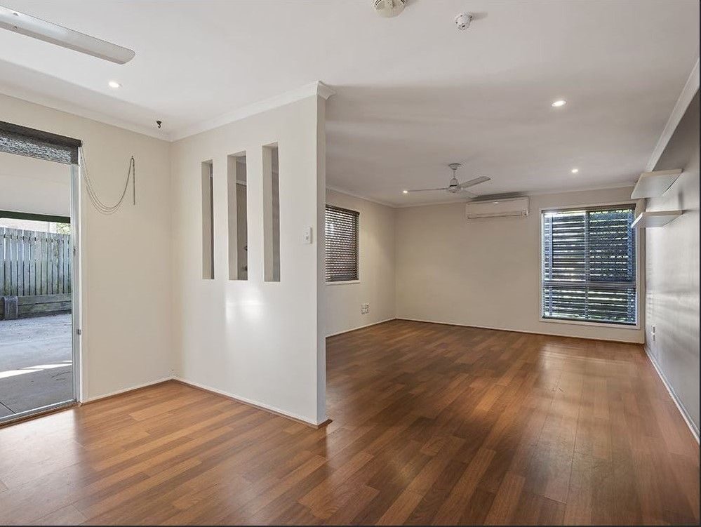 62 Conifer Street, Hillcrest, QLD 4118