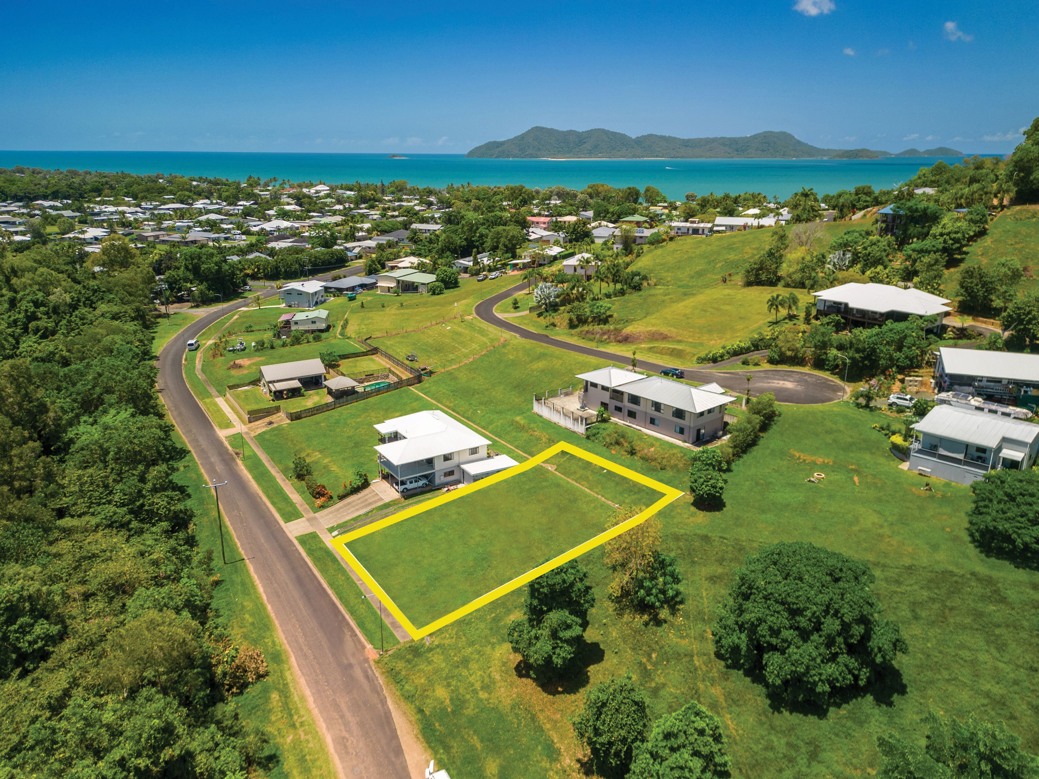 33 Jackey Jackey Street, SOUTH MISSION QLD 4852