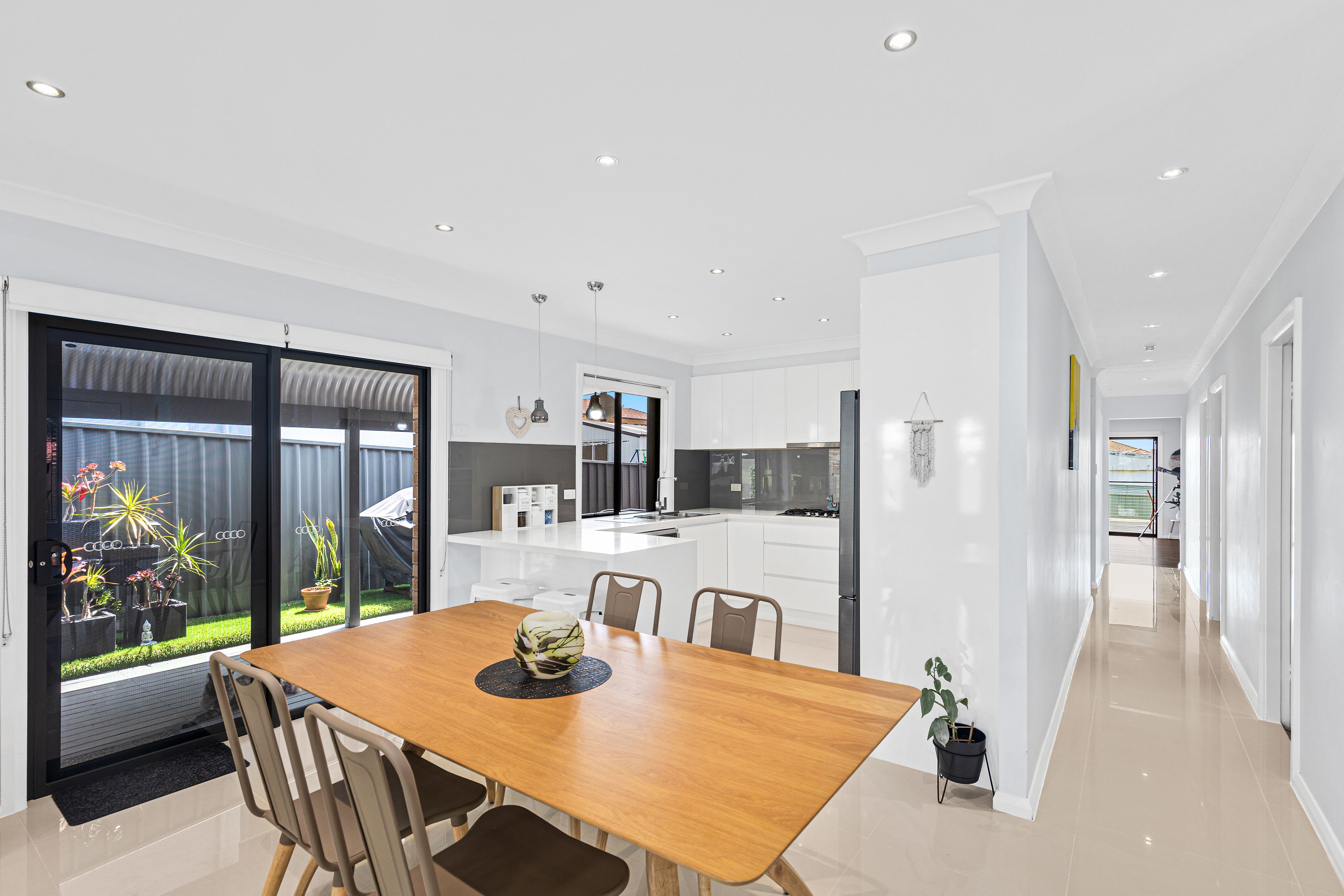 17 Gipps Crescent, Barrack Heights, NSW 2528
