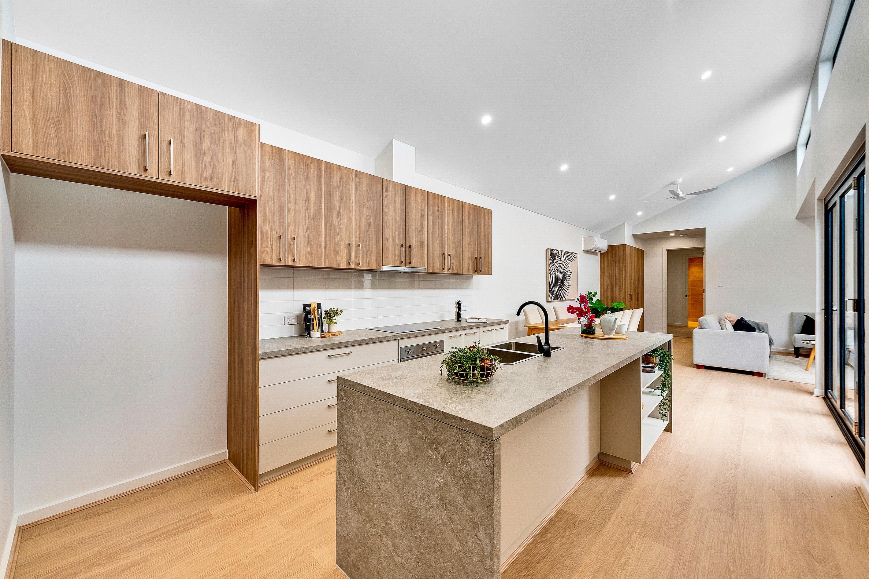 8 Coorong Crescent, Andrews Farm, SA 5114