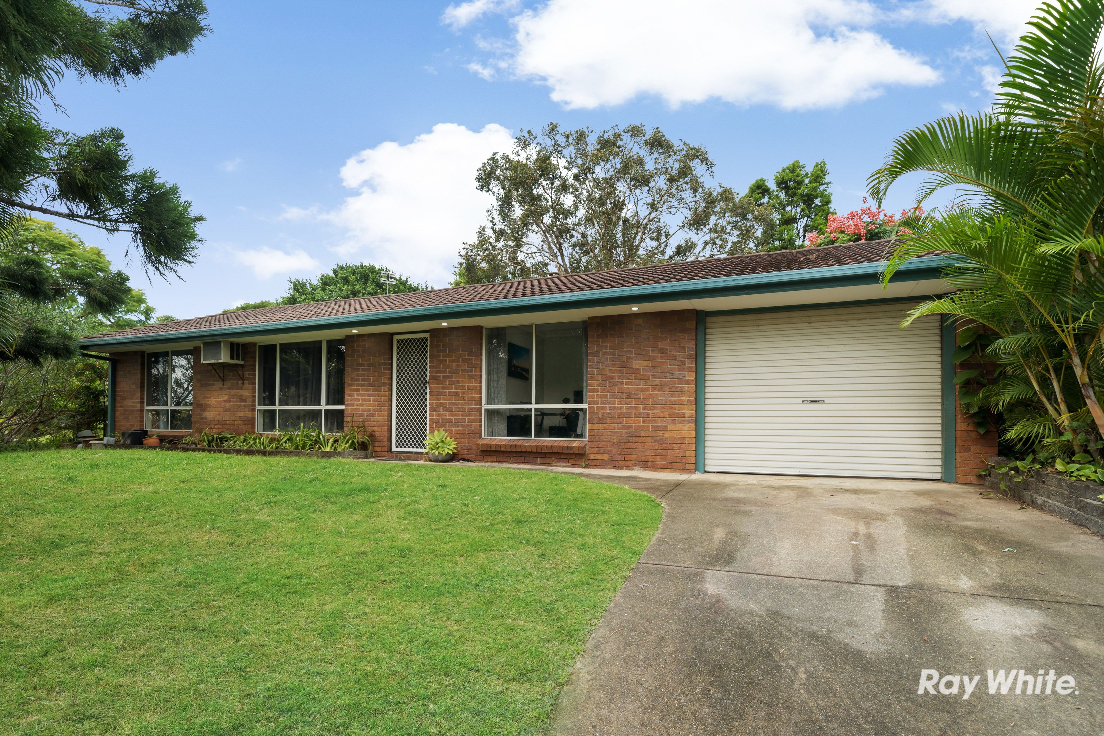 5 Buring Court, Highland Park, QLD 4211
