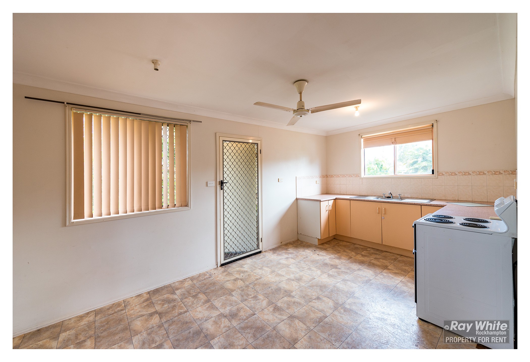 10 Schirmer Close, Gracemere, QLD 4702