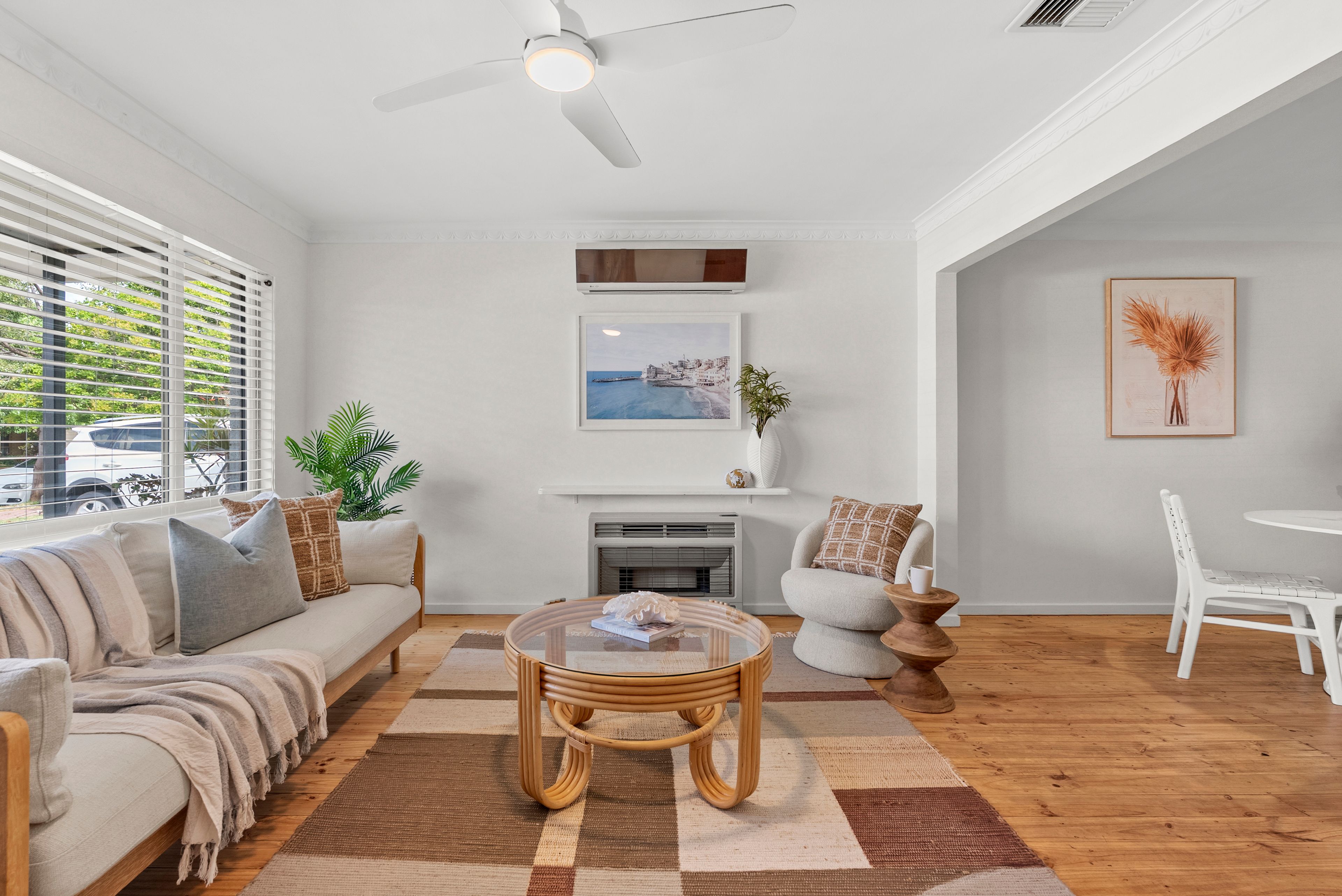 1/6 Hopkins Crescent — photo 4 of 19