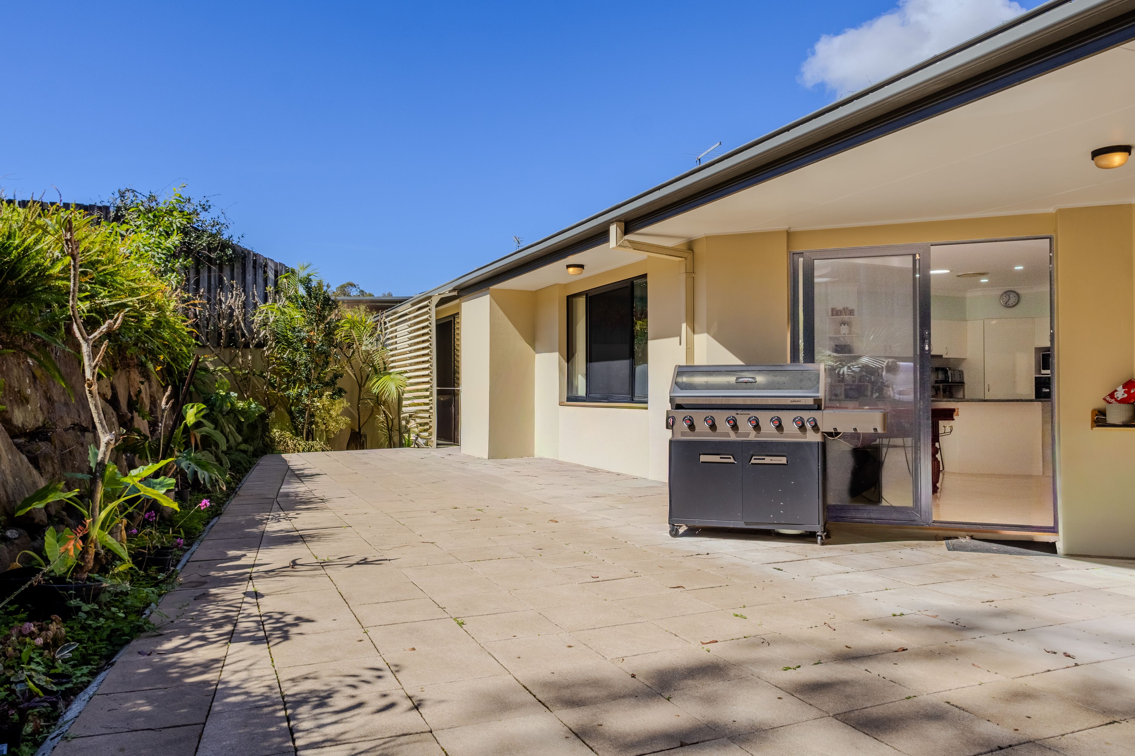 16/145 Gemvale Road — photo 14 of 17