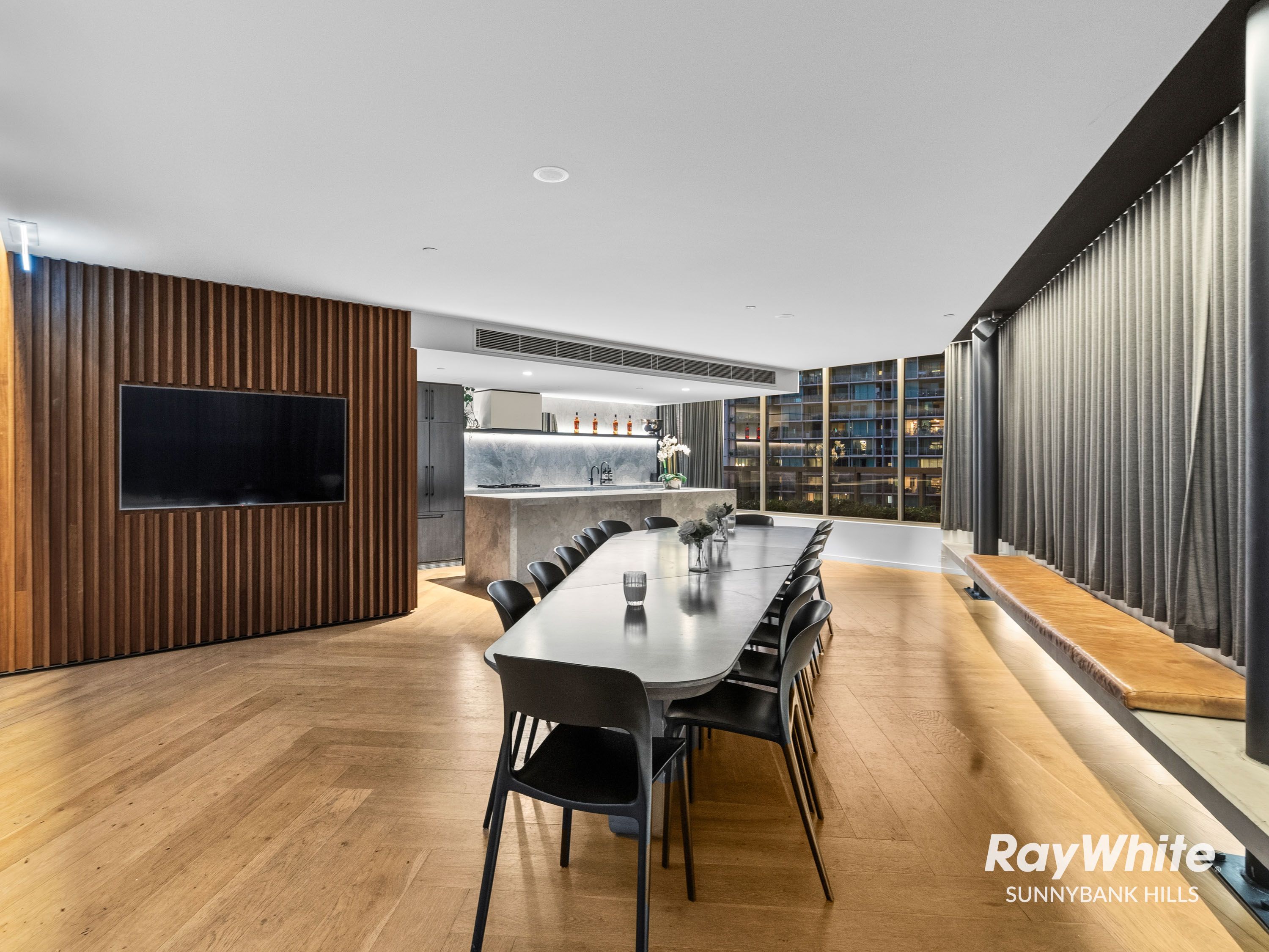 1204/18 Longland Street — photo 23 of 30