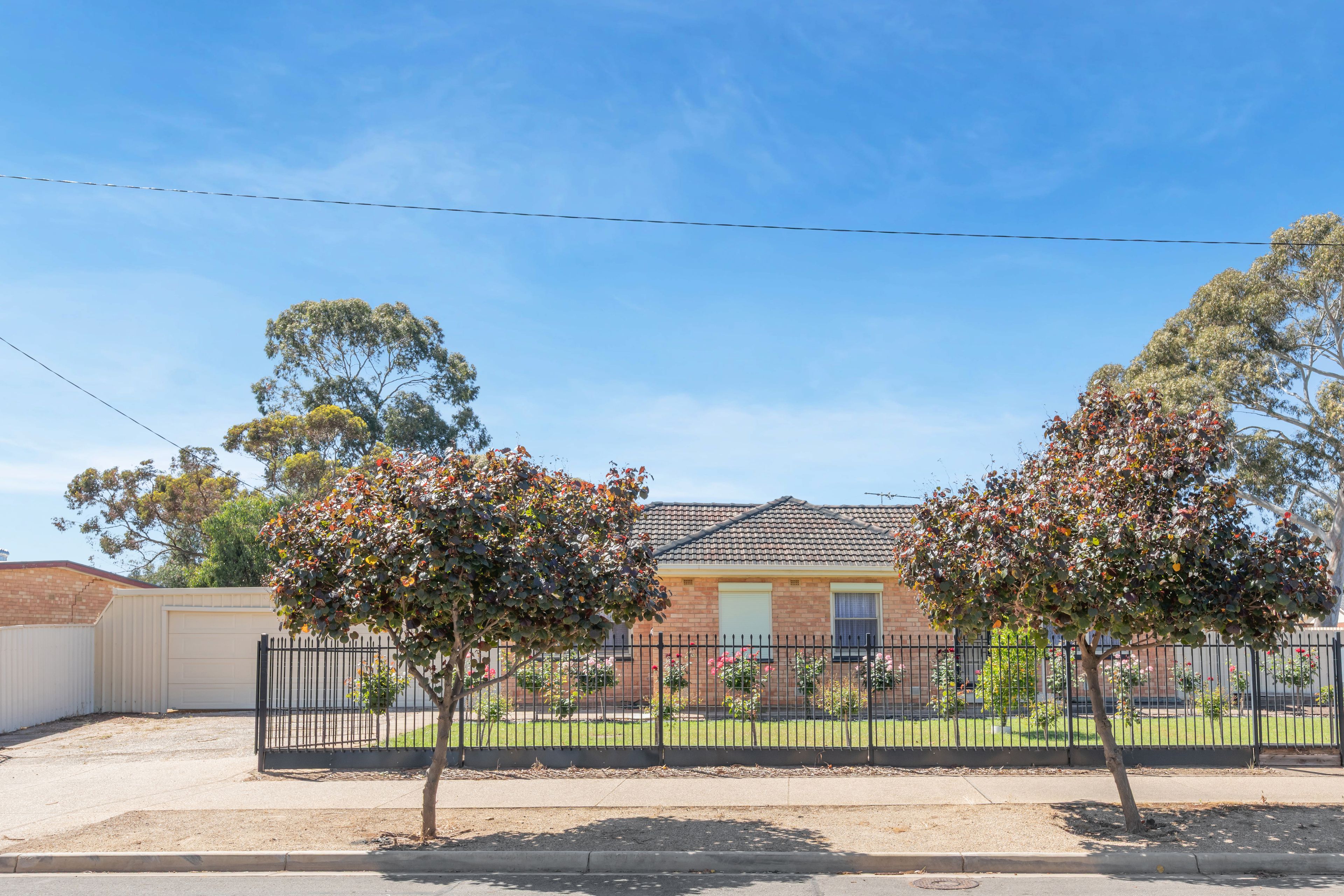 54 Peachey Road — photo 6 of 28