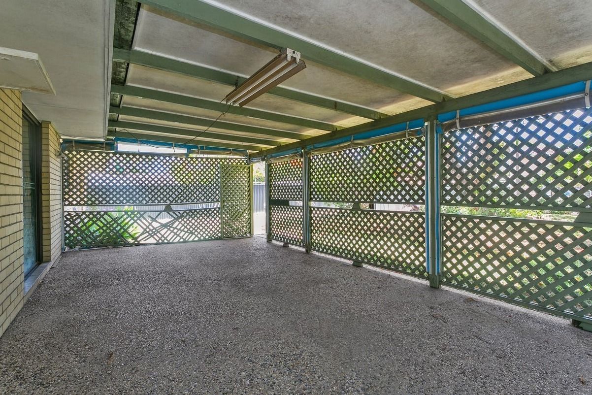 19 Springwood Road — photo 7 of 10