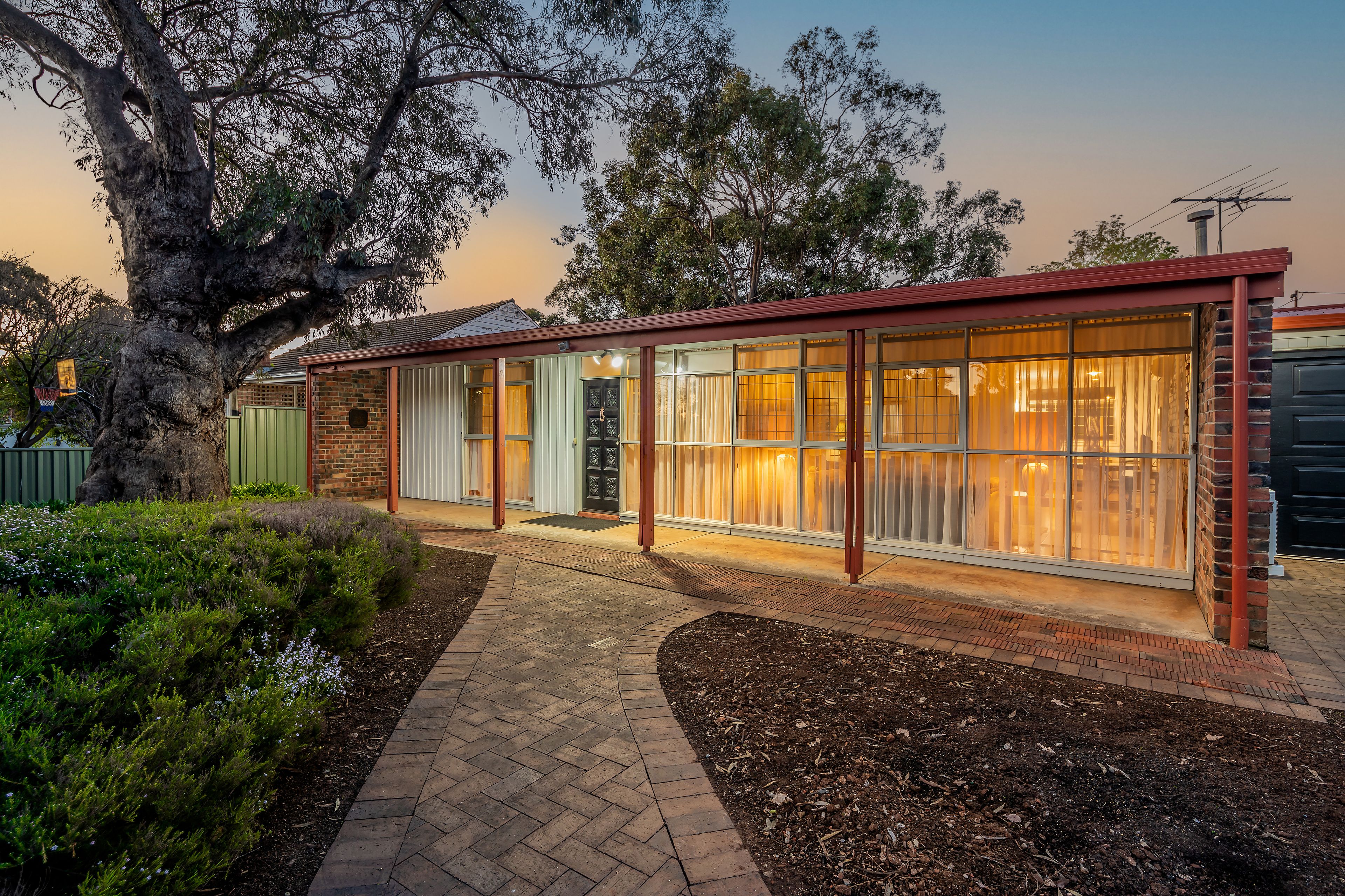 21 Windermere Avenue, Clapham, SA 5062