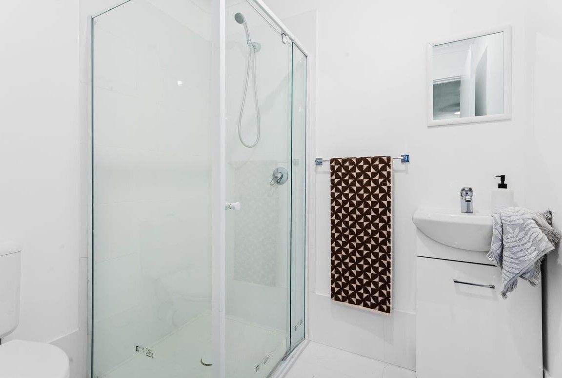 18 Devoncourt Avenue — photo 15 of 16