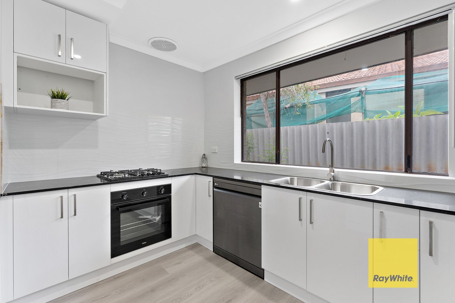 15 Pausin Crescent, Bibra Lake, WA 6163