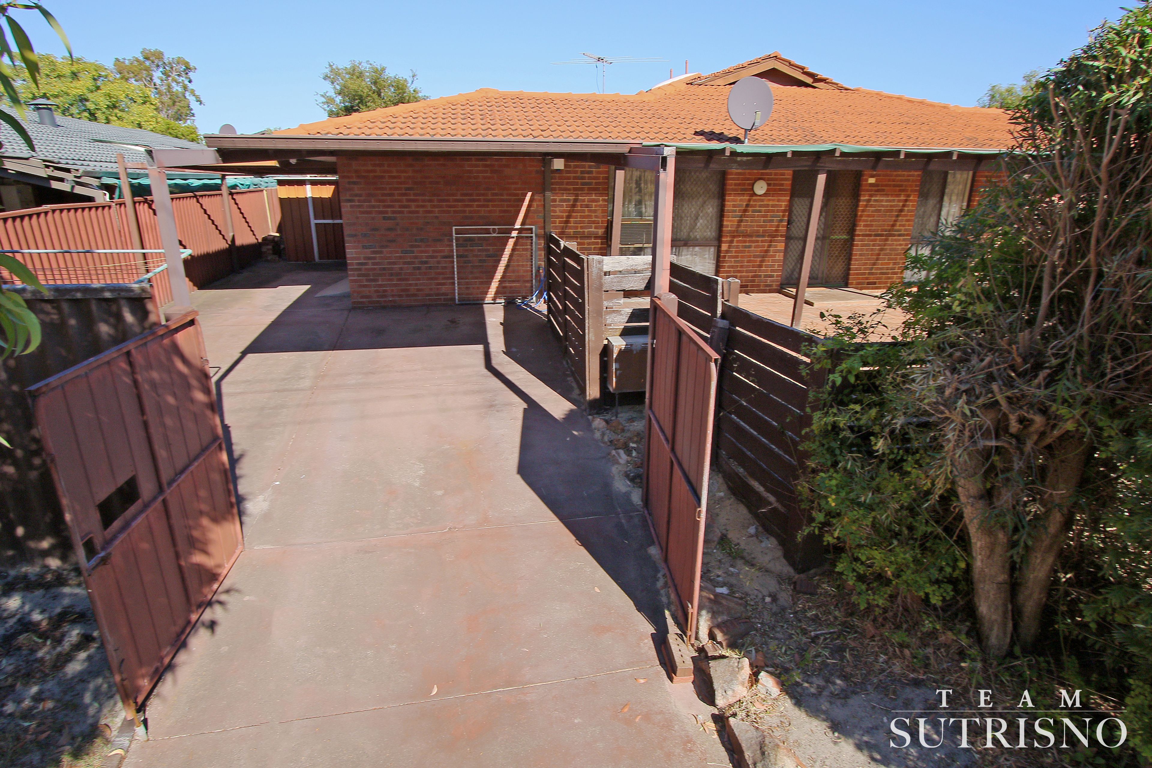 25 Edgeware Street, Lynwood WA 6147