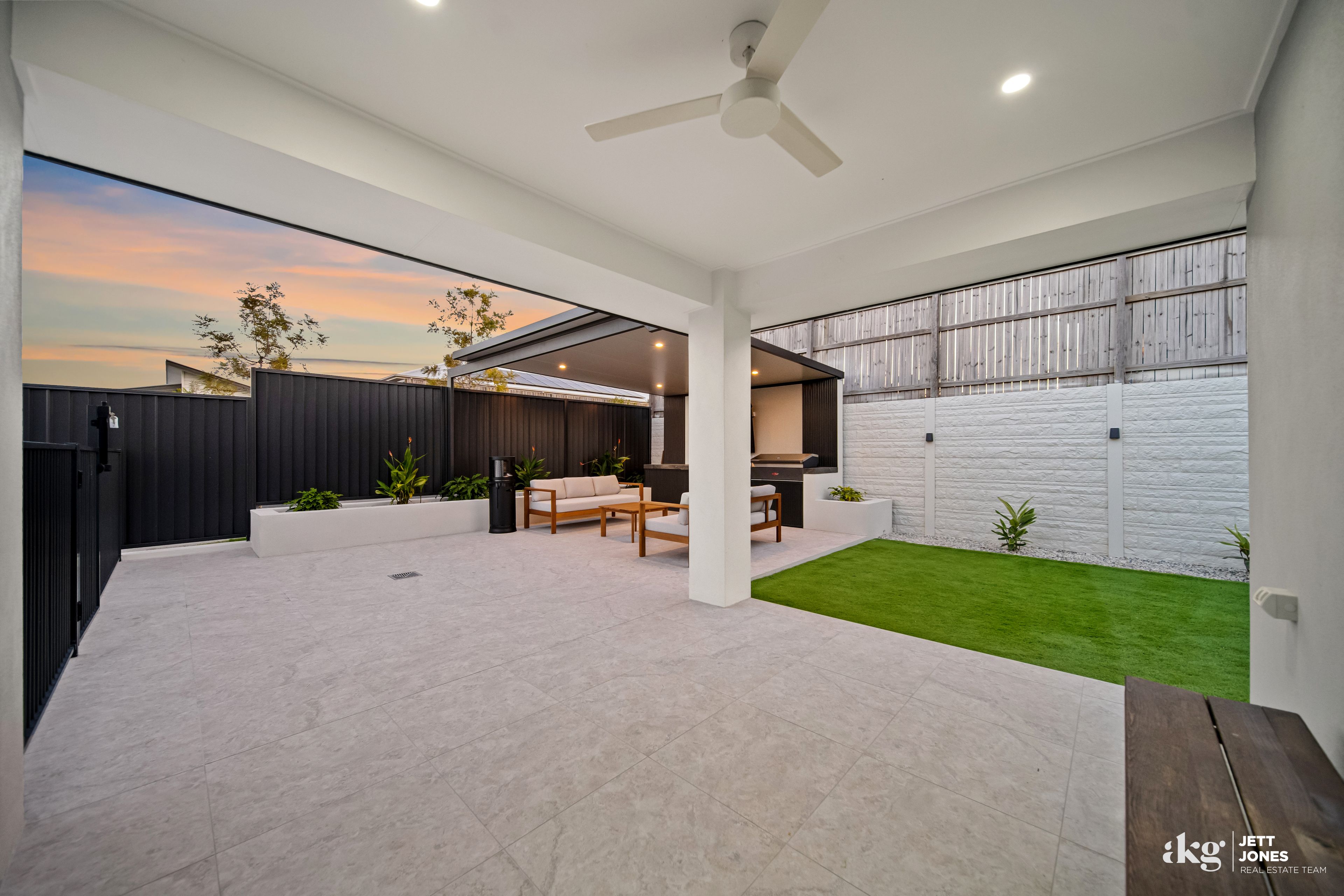 4 Gulliver Crescent — photo 12 of 21