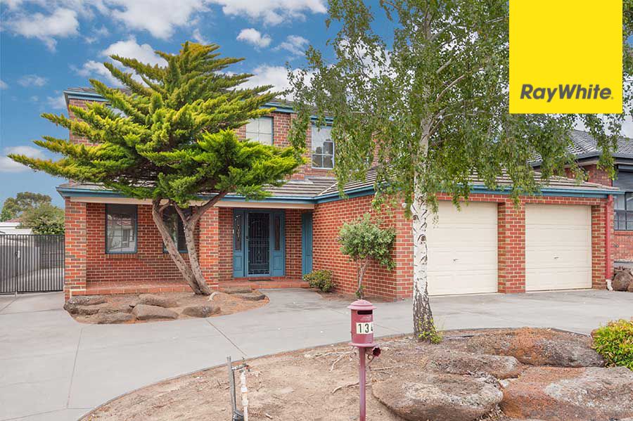 134 Parmelia Drive, Taylors Lakes, VIC 3038