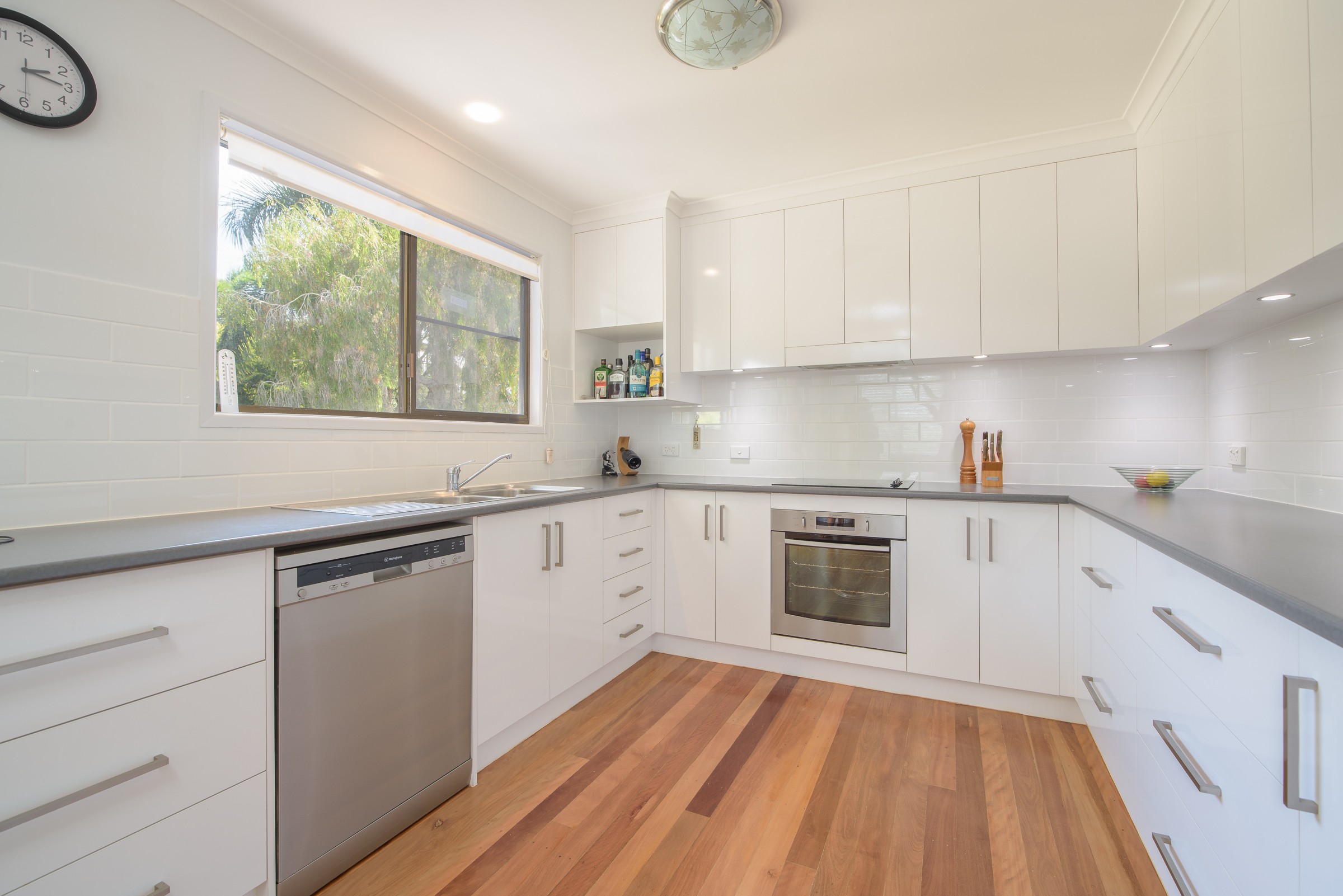 7 Carinya Drive, Clinton, QLD 4680