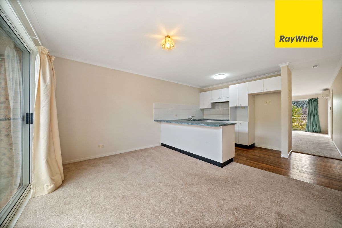 74/15 John Cleland Crescent — photo 5 of 18