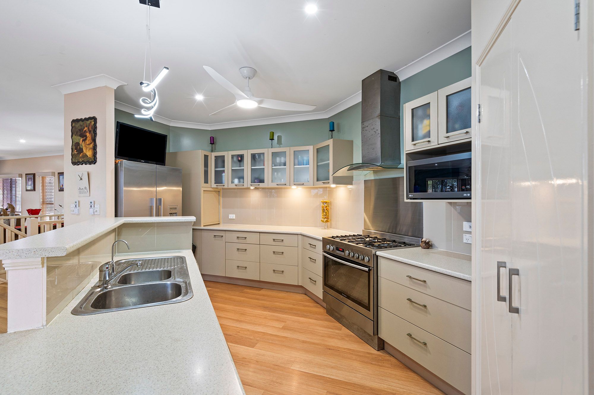 22 Woodlands Boulevard, Waterford, QLD 4133