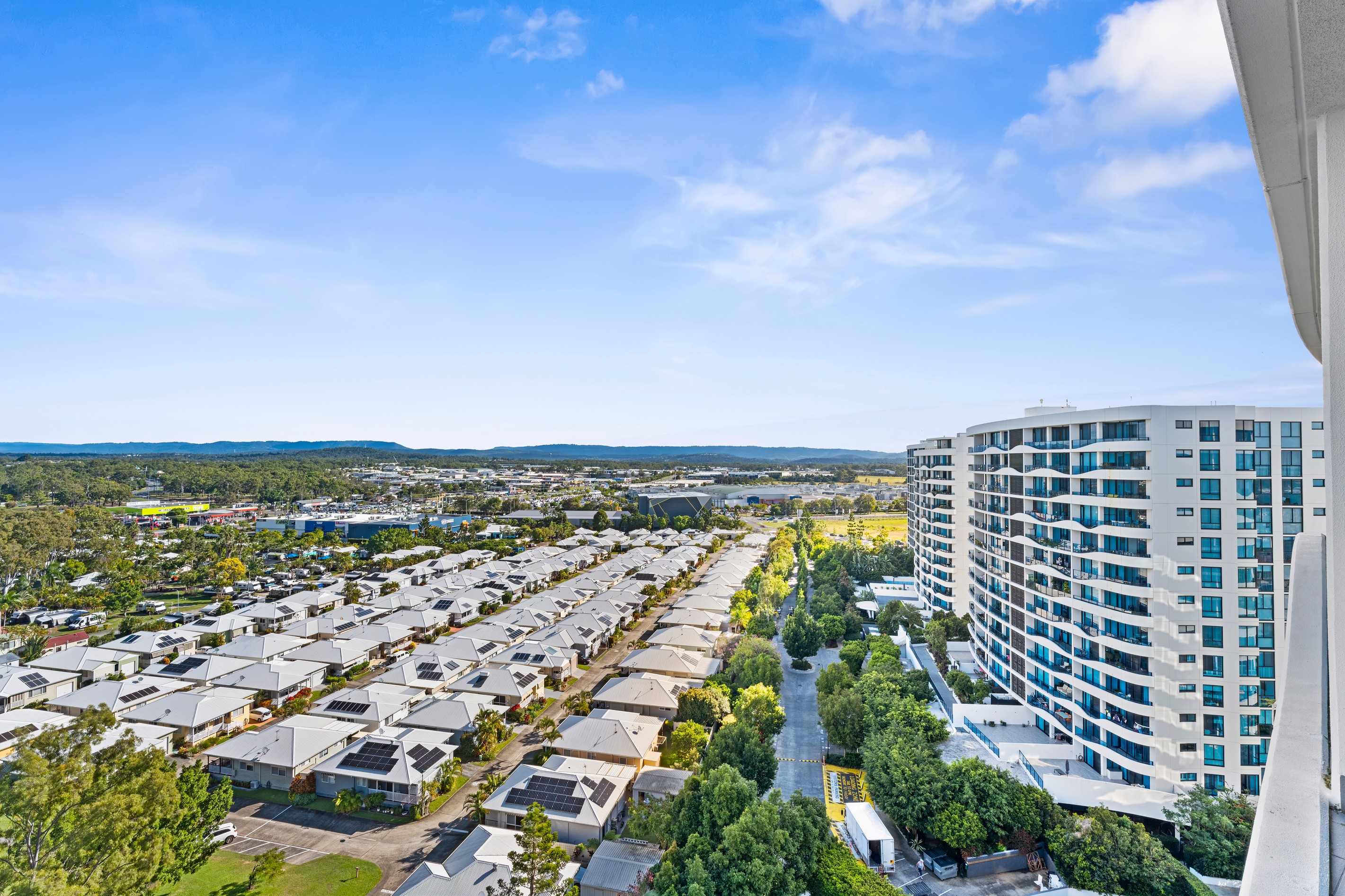 21207/5 Harbour Side Court, Biggera Waters, QLD 4216
