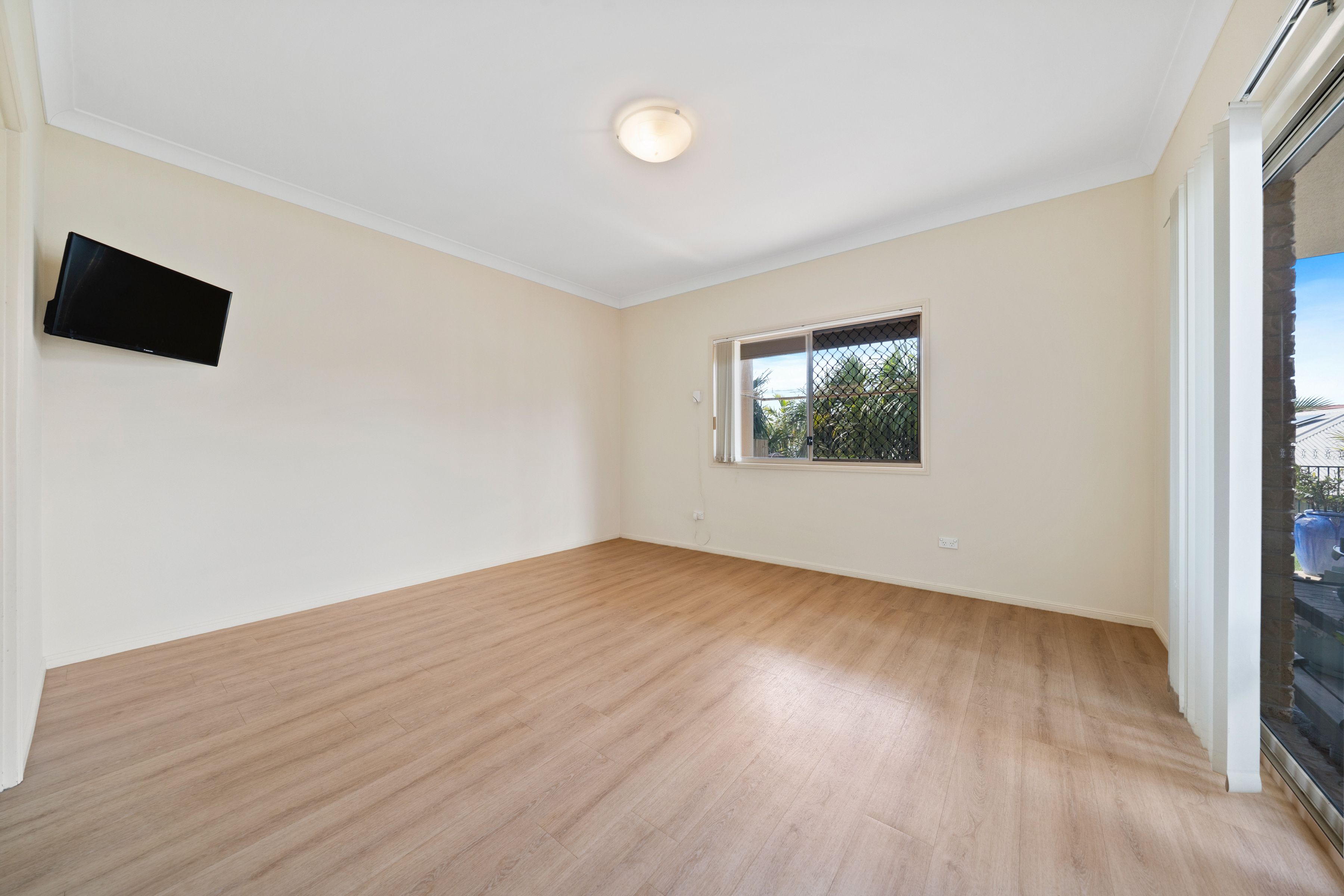 15 Penzance Drive — photo 11 of 26