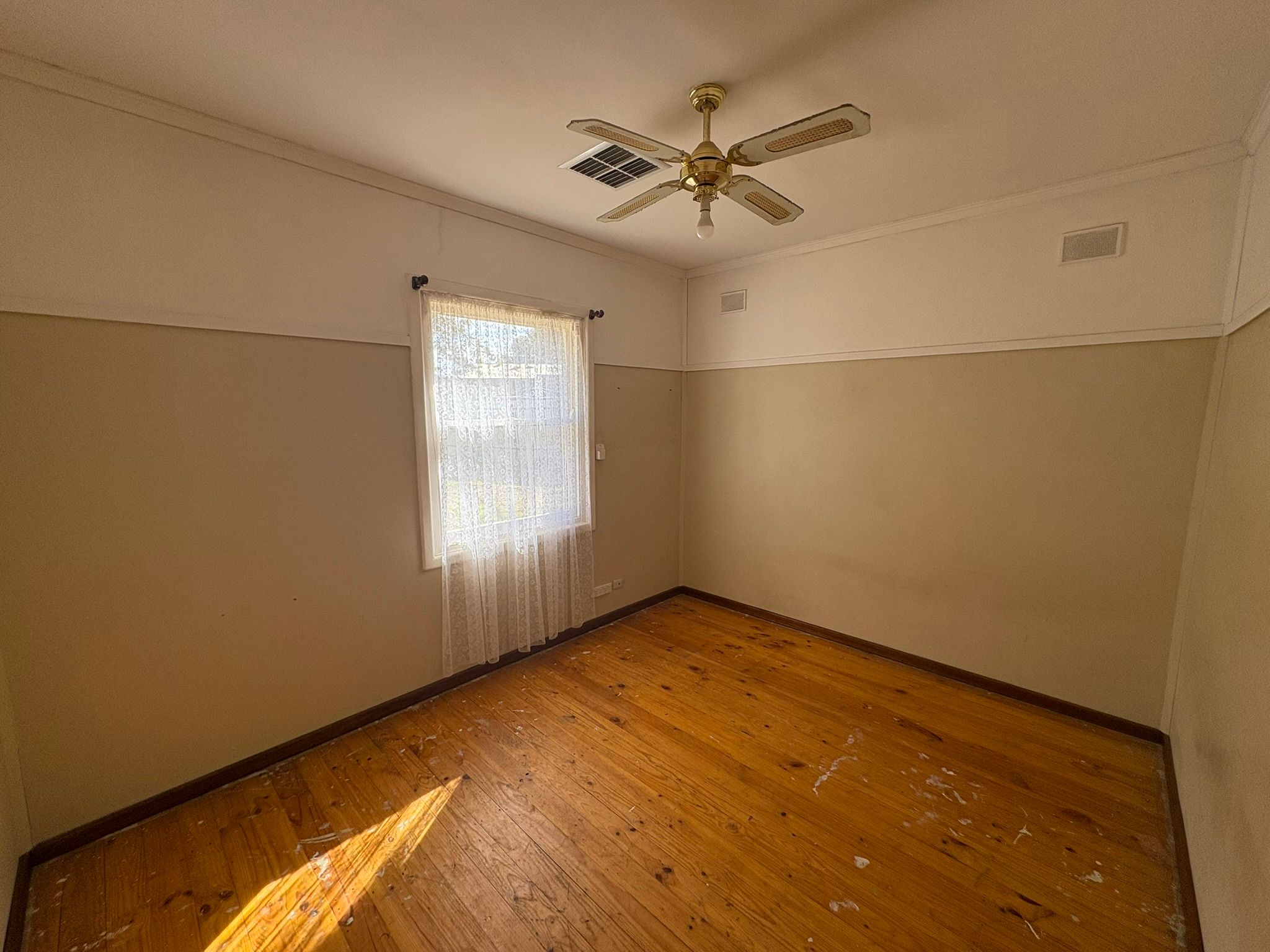 22 Holcomb Street — photo 3 of 13