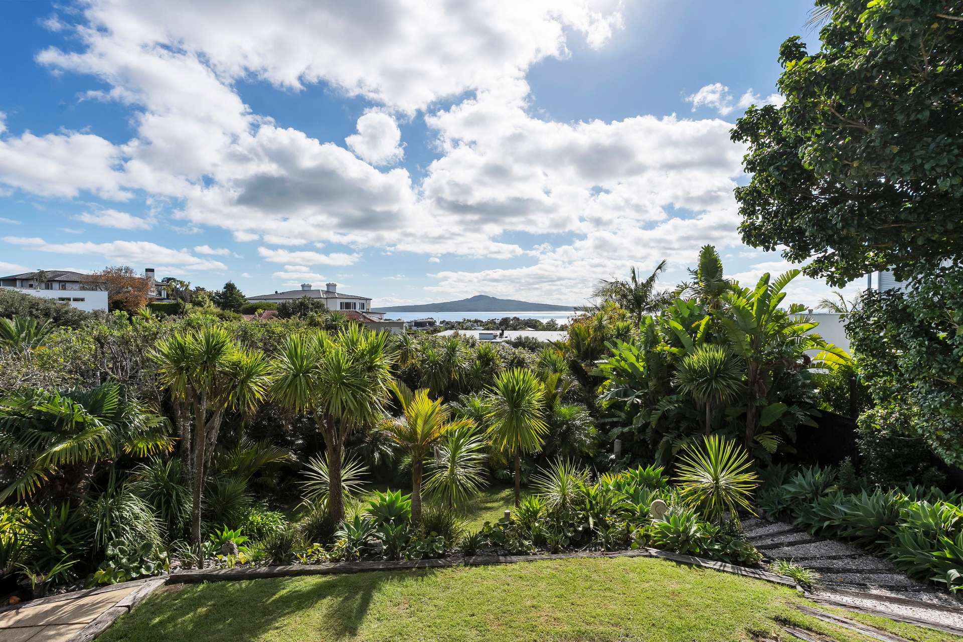 40 Rawhitiroa Road photo 2