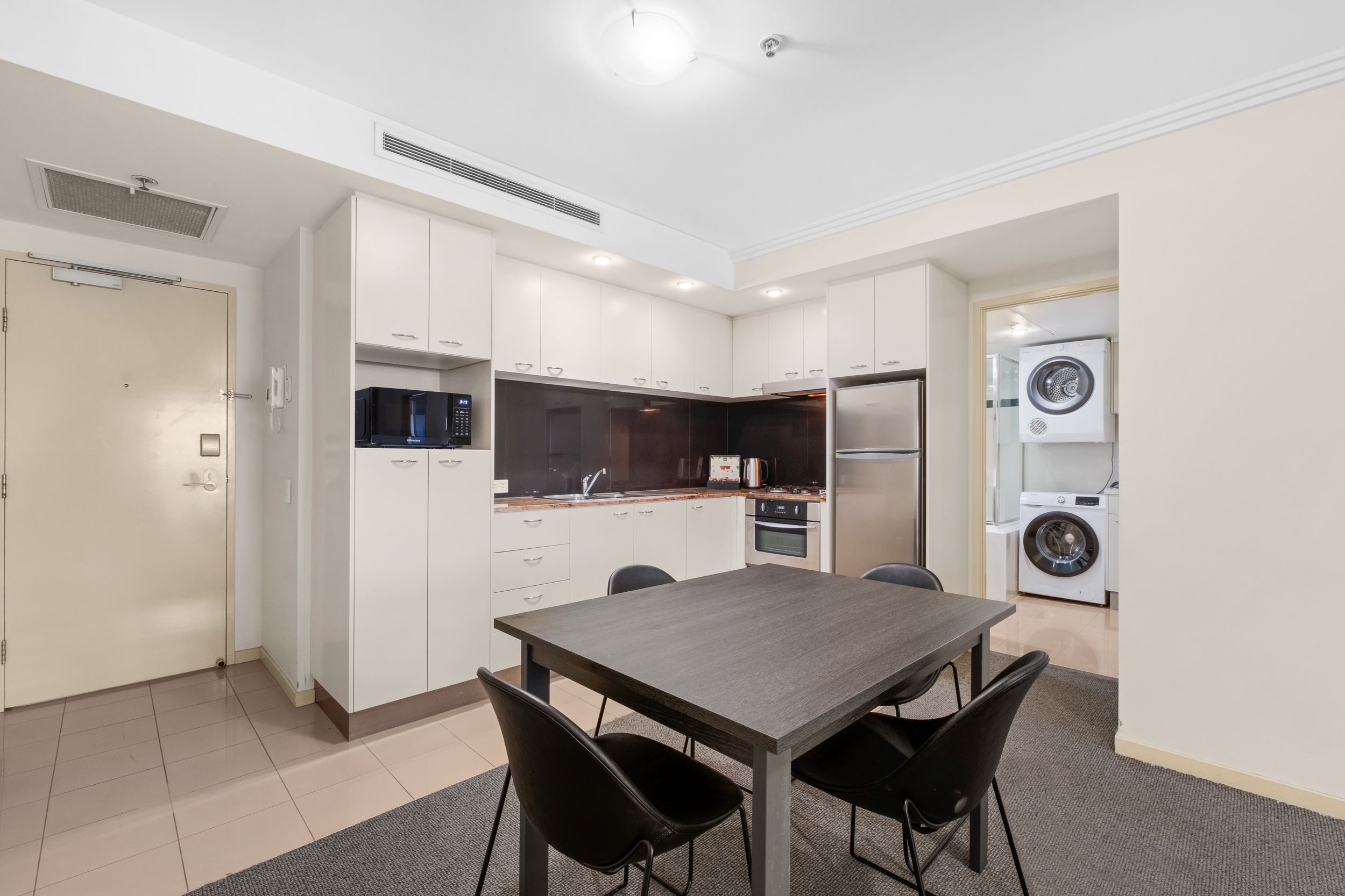 1002/70 Mary Street — photo 4 of 18