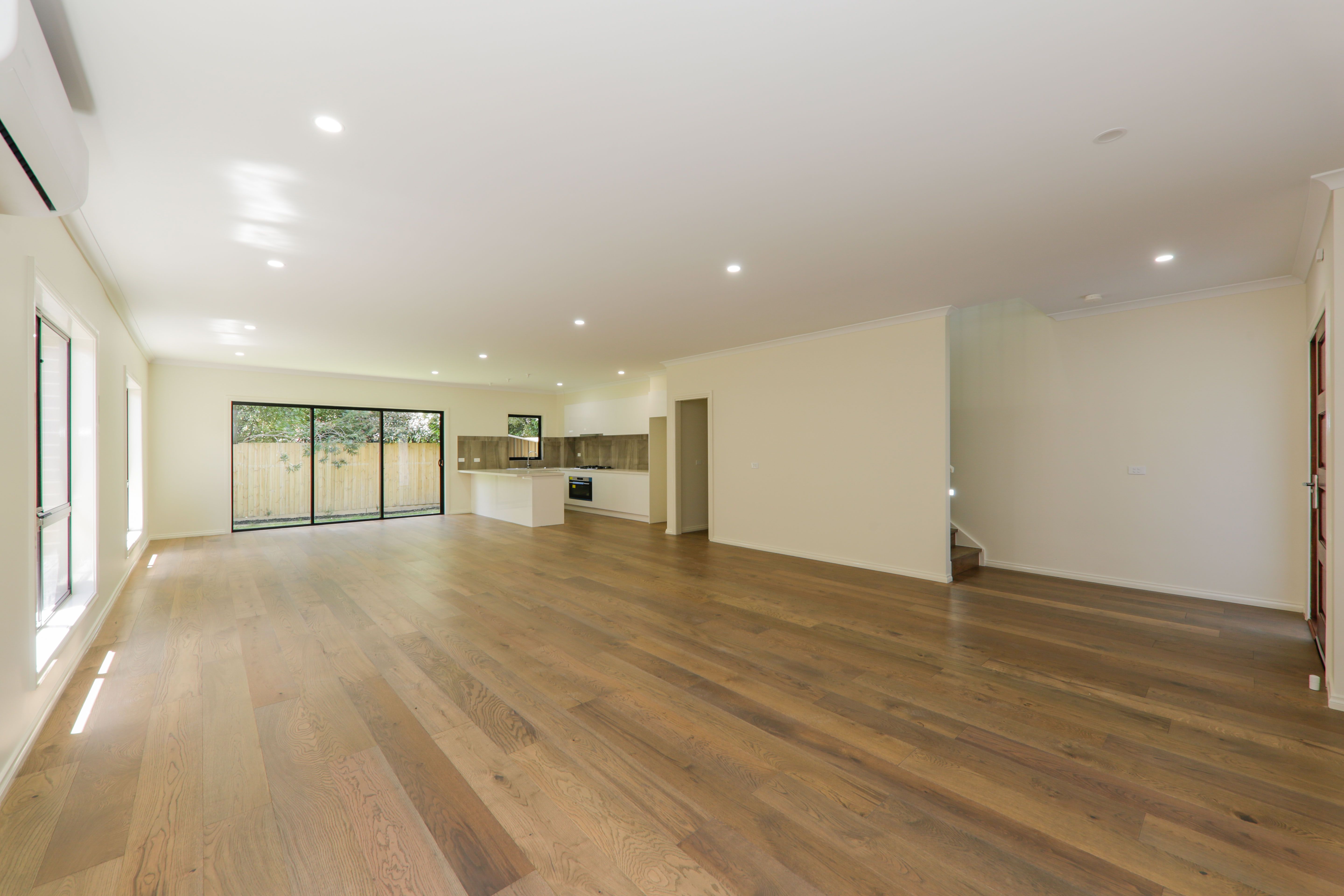 3/2 Newbigin Street, Burwood, VIC 3125
