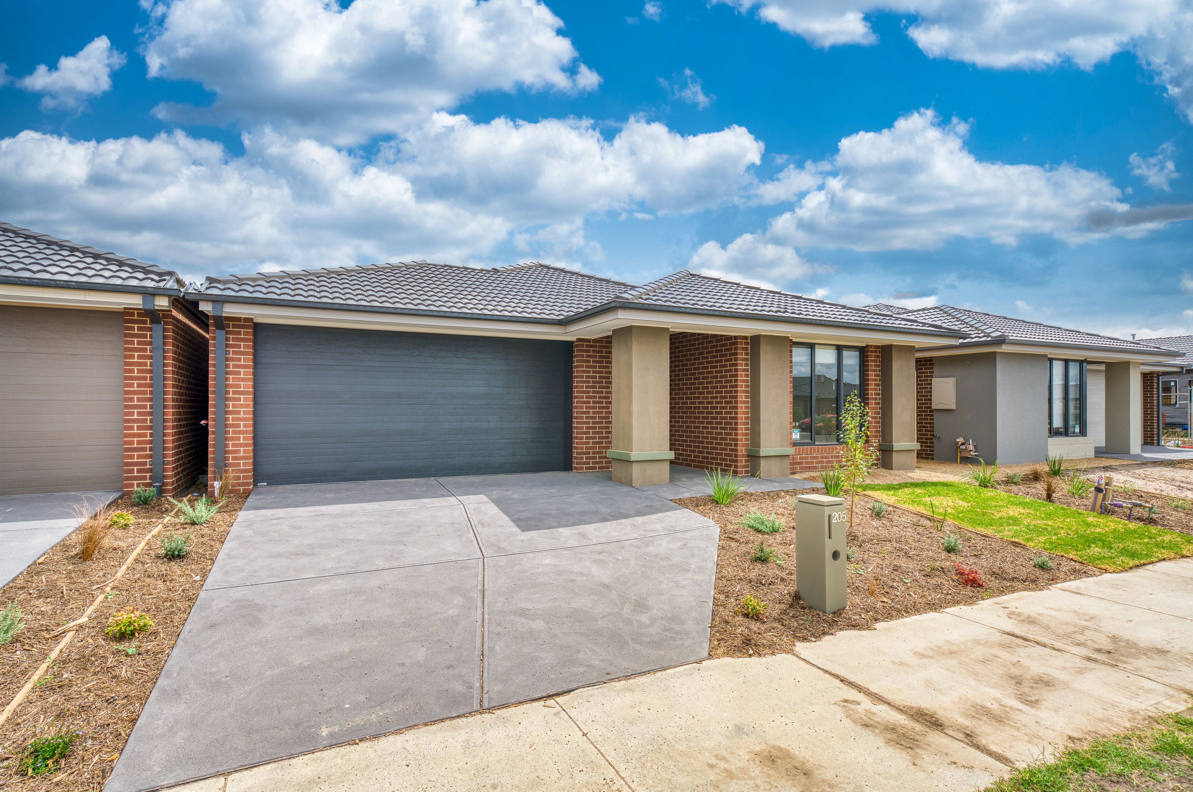 205 Morison Road, Cranbourne East, VIC 3977