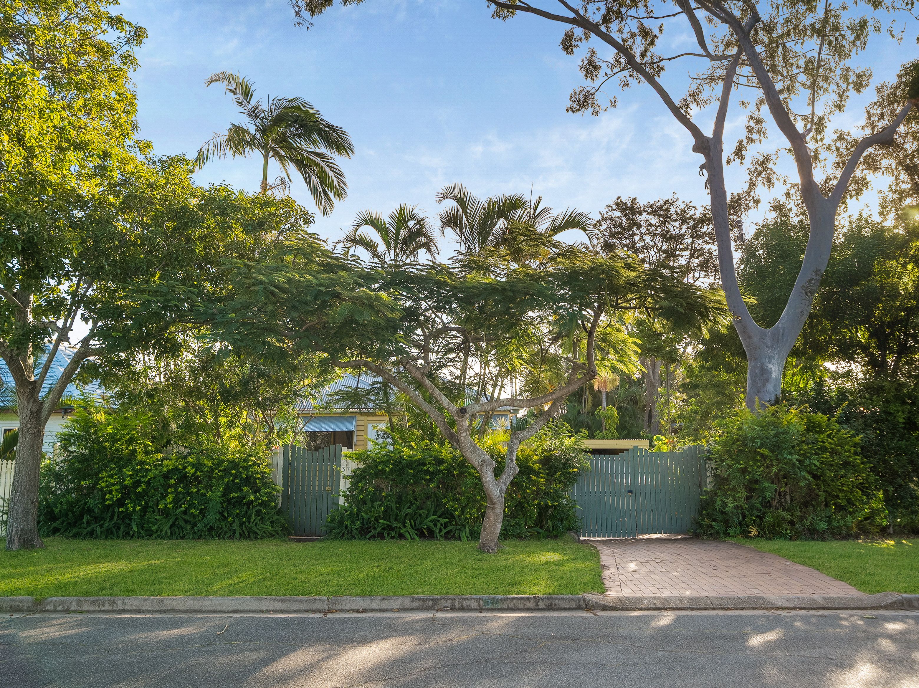 37 Lucas Street, Scarborough, QLD 4020