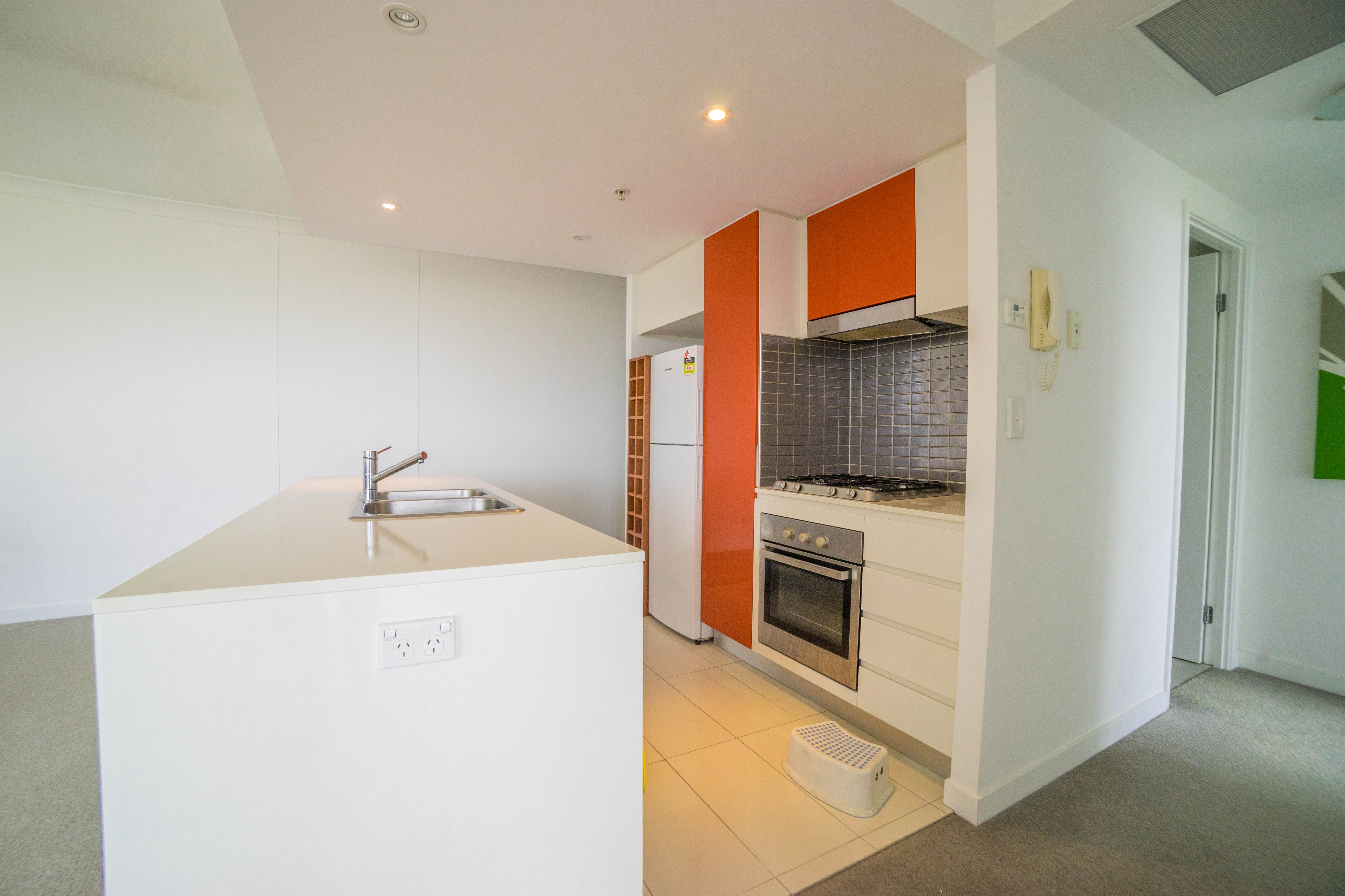 21206/5 Lawson Street, Southport, QLD 4215